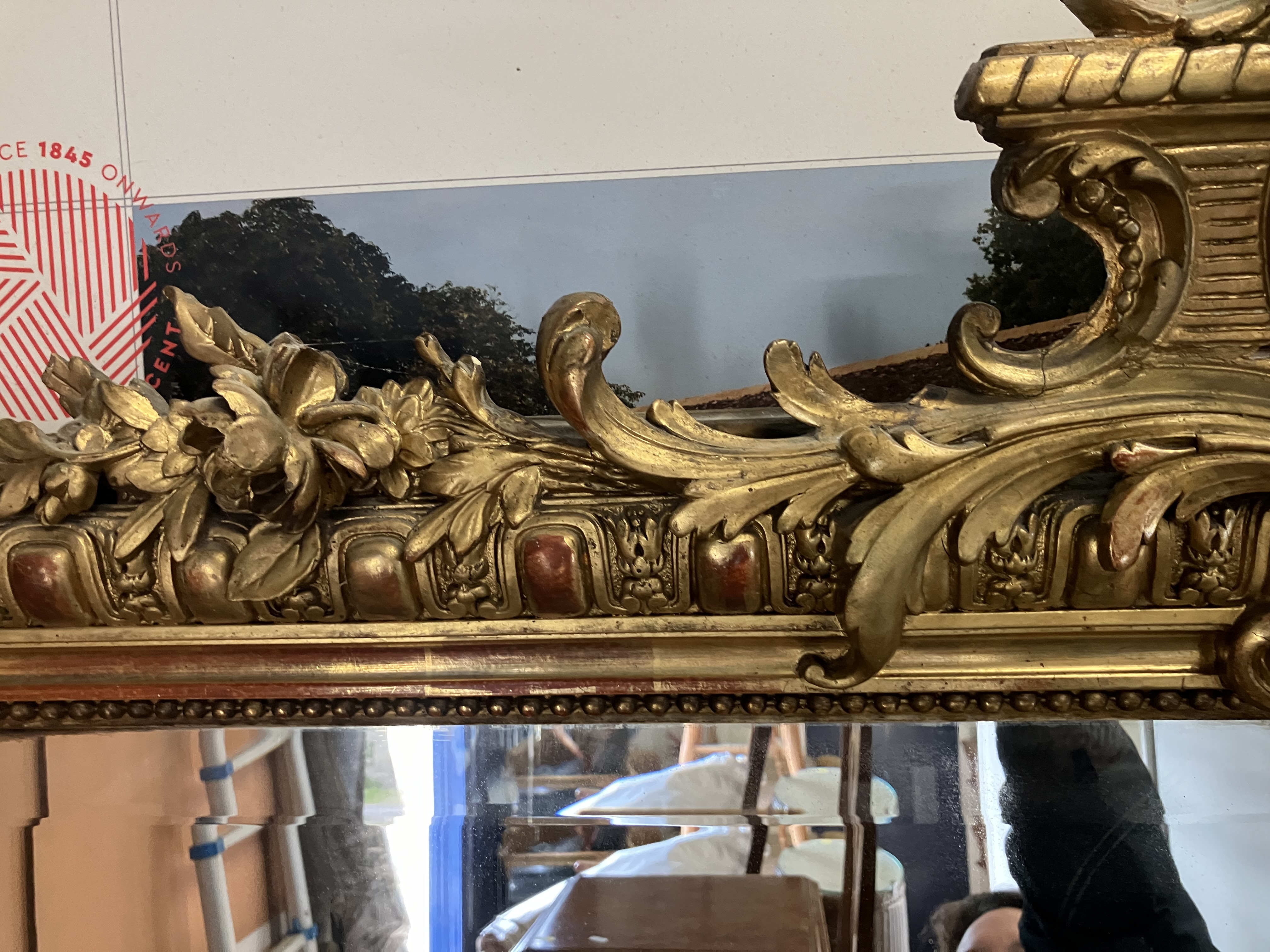 A Victorian carved giltwood and gesso framed over mantel mirror with shell and foliate carved - Bild 18 aus 51