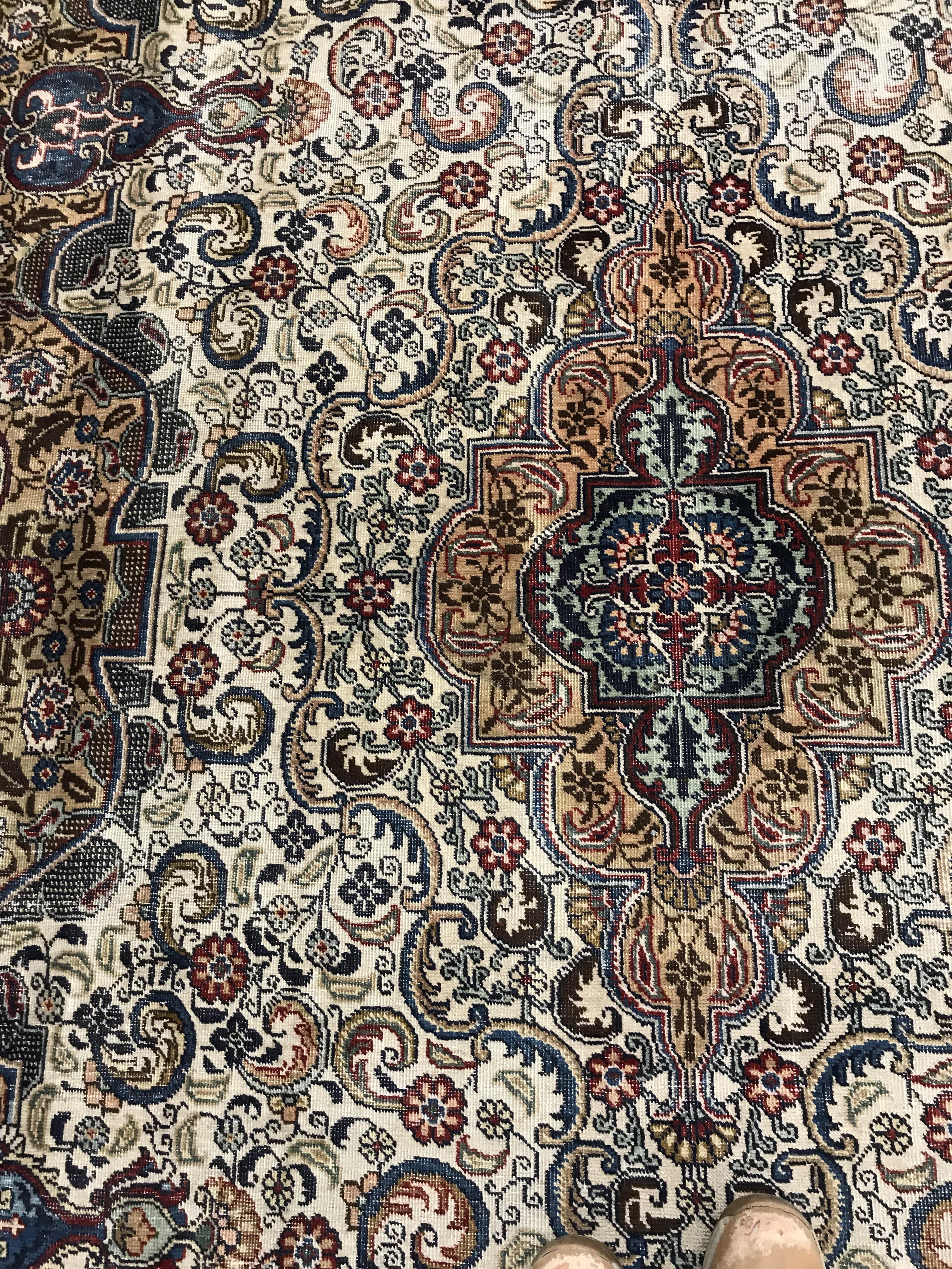 A Persian rug, - Bild 11 aus 38