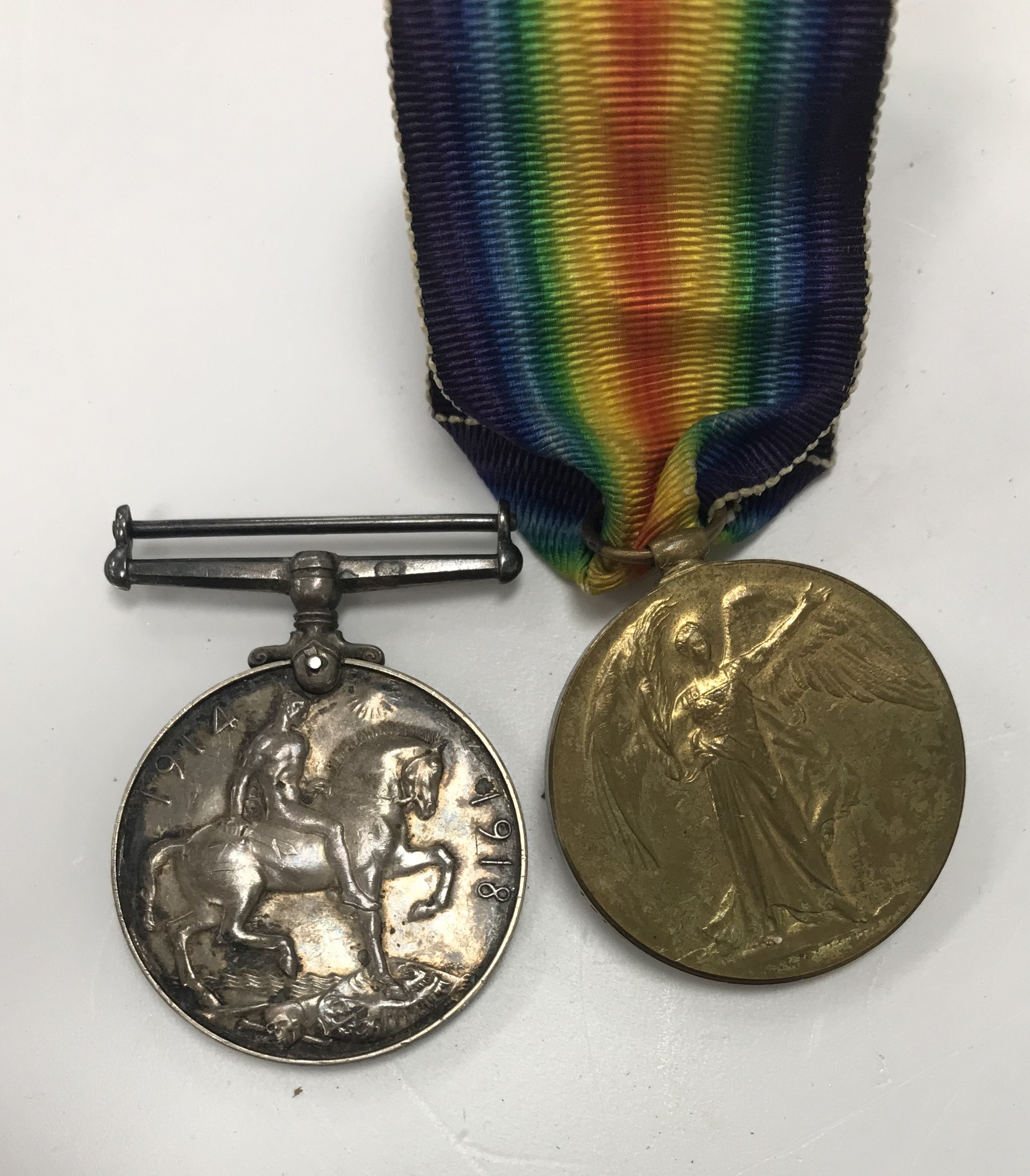 A pair of World War I medals including 1914-18 Medal awarded to 1612 Dvr G.C.L. - Bild 4 aus 6