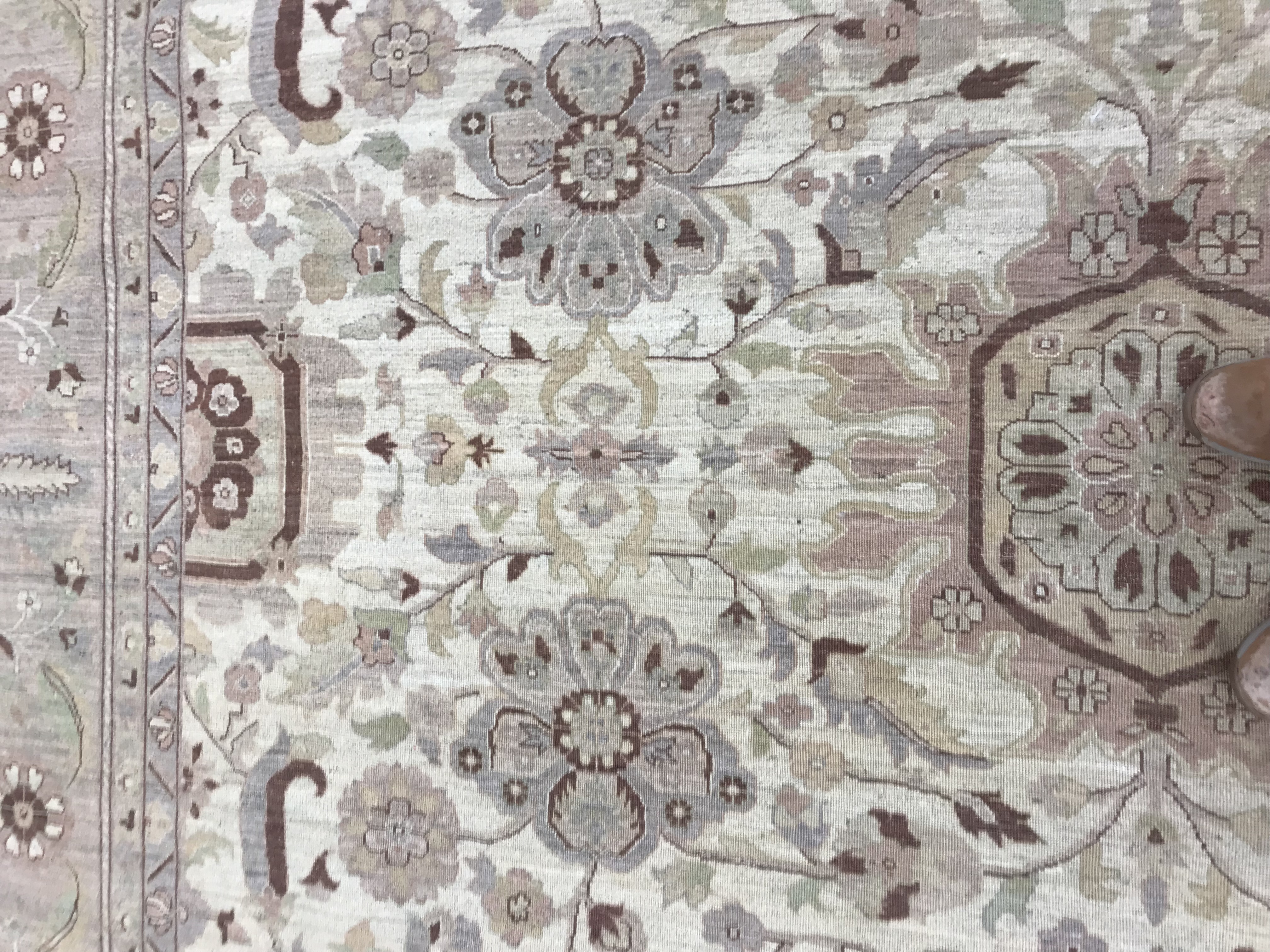 A modern Pakistani Zeigler style carpet, - Bild 41 aus 66