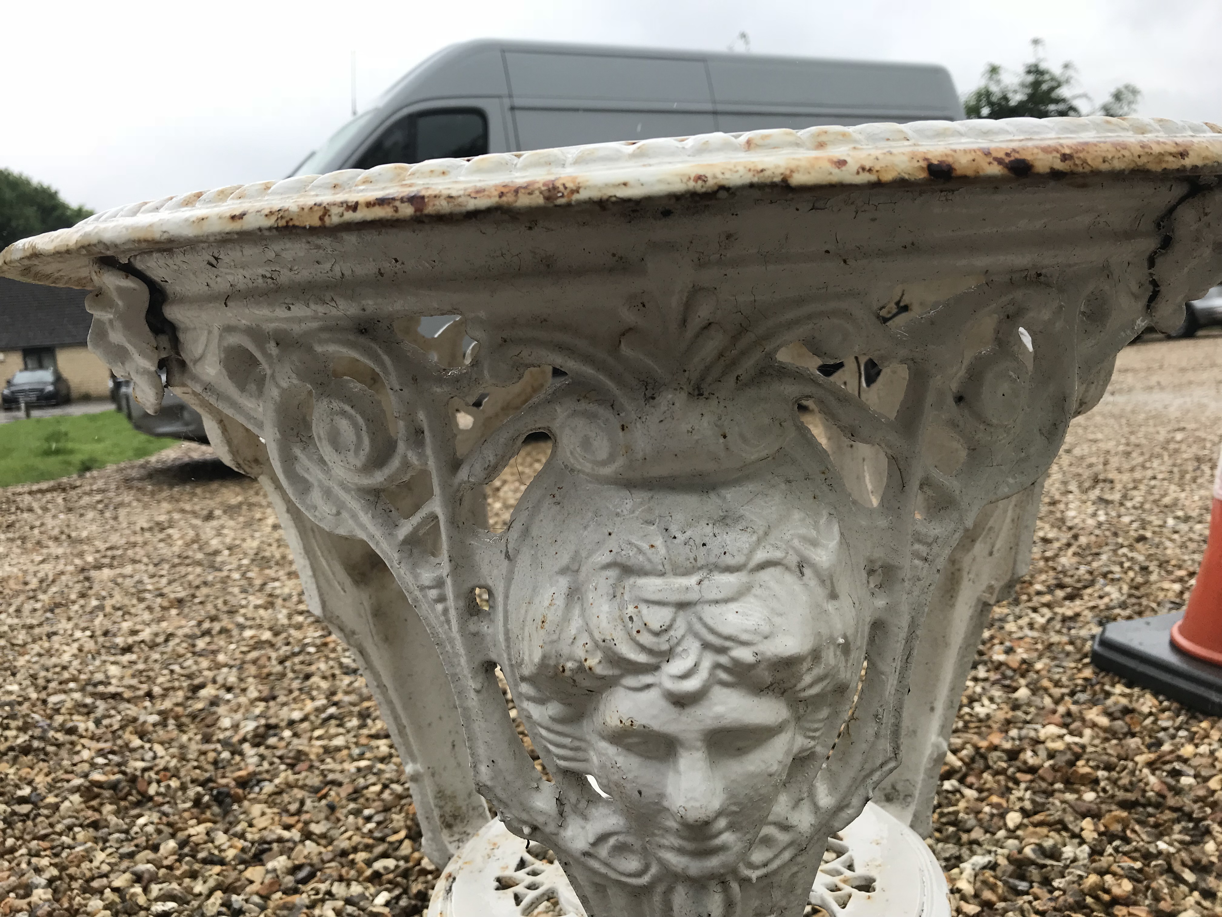 A cast iron Britannia style garden table and two chairs CONDITION REPORTS cRust is - Bild 4 aus 52