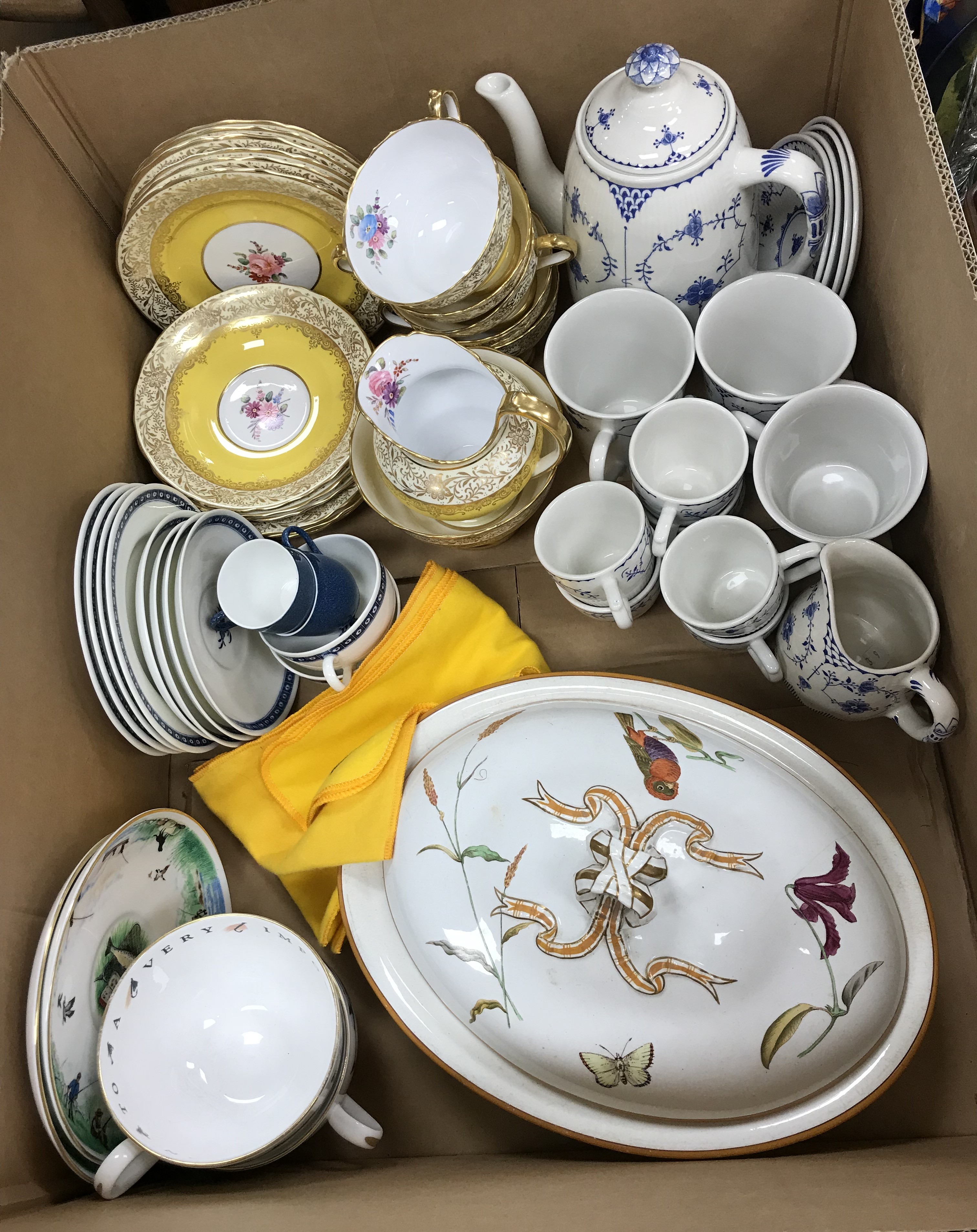 A box containing a Spode Copelands China "Ruskin" pattern floral spray,