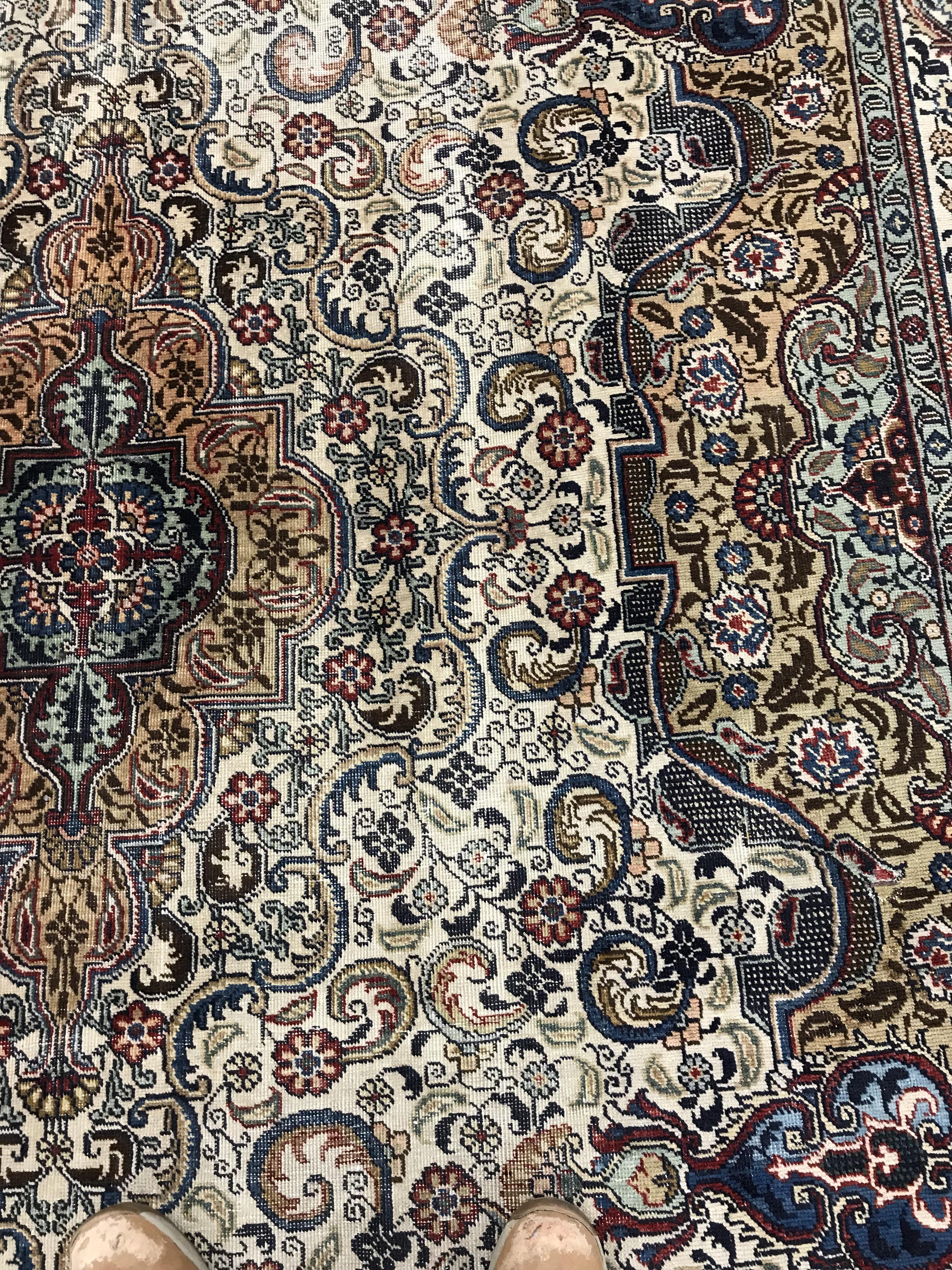 A Persian rug, - Bild 12 aus 38