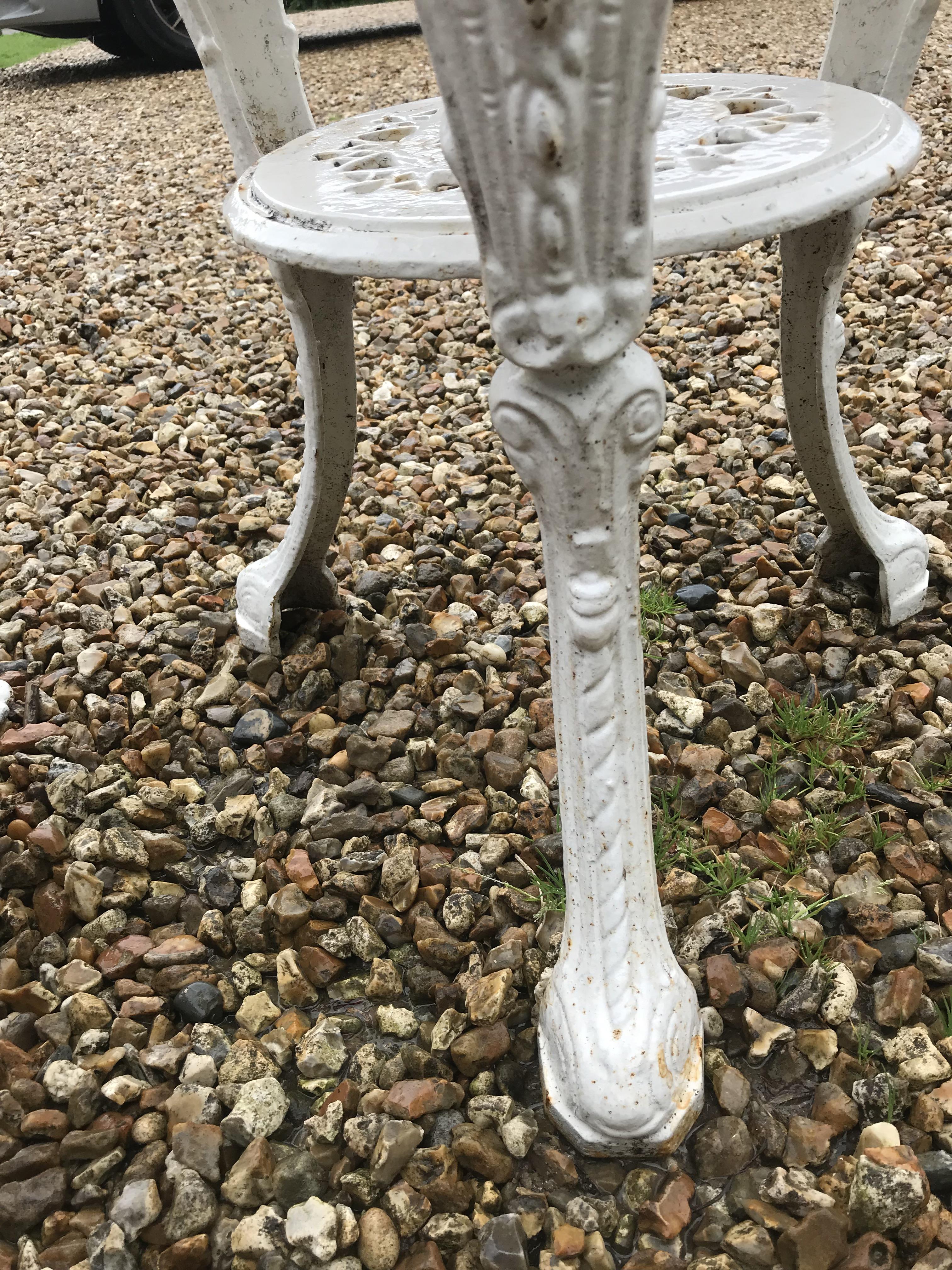 A cast iron Britannia style garden table and two chairs CONDITION REPORTS cRust is - Bild 3 aus 52