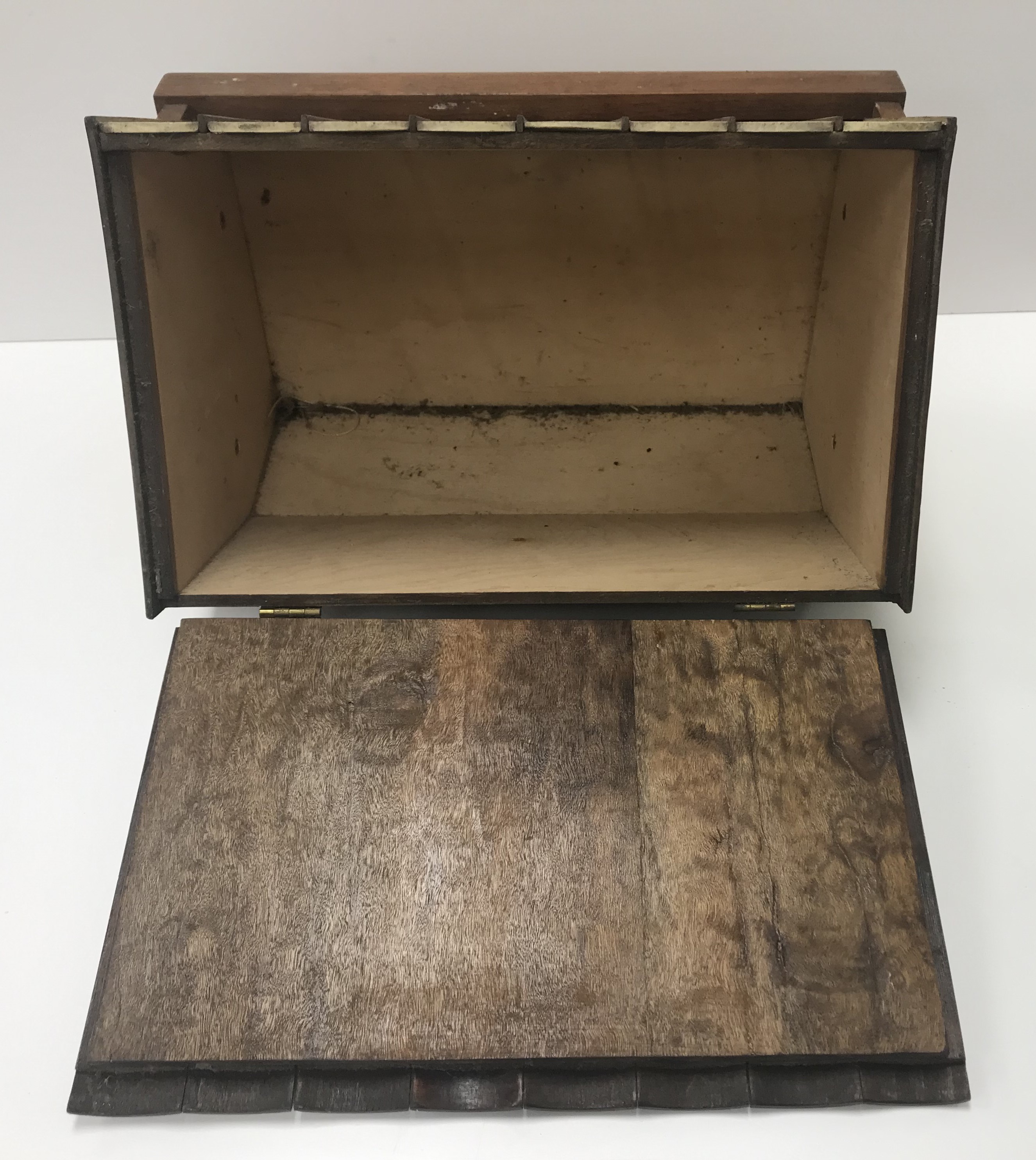 A circa 1900 sample wood box as a trough of eight books, 34.5 cm wide x 23. - Image 2 of 2