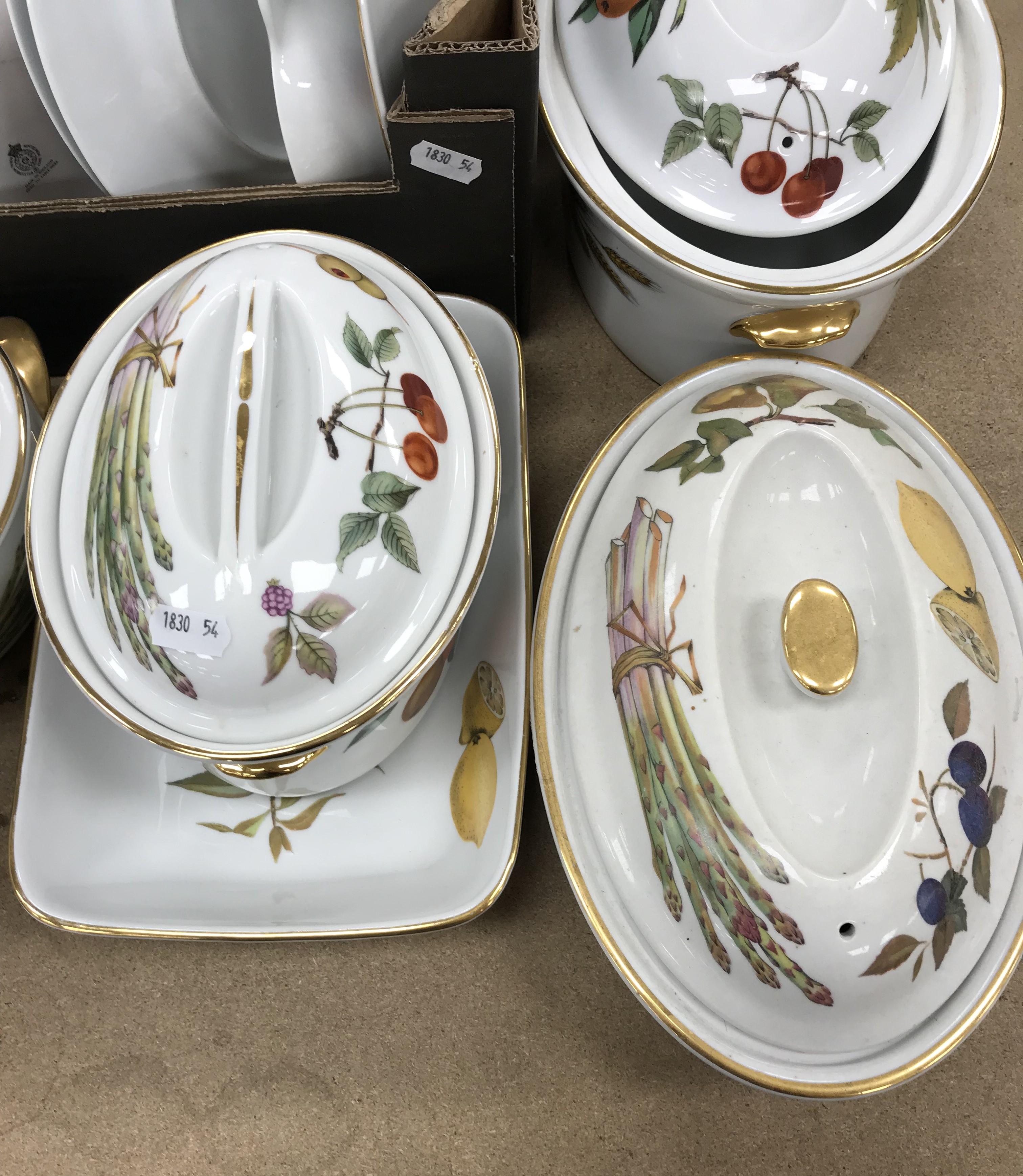 A large collection of Royal Worcester "Evesham" pattern dinner wares comprising six dinner plates, - Image 2 of 7