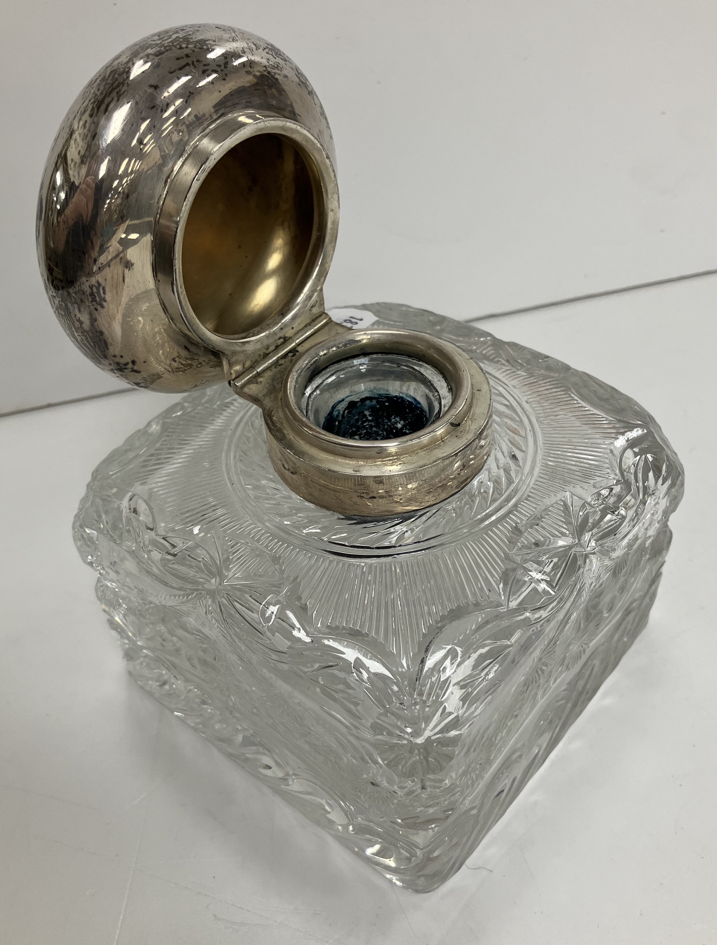 A George V heavy cut glass inkwell of square form with silver mounts (maker's mark obscured ..... - Image 2 of 3