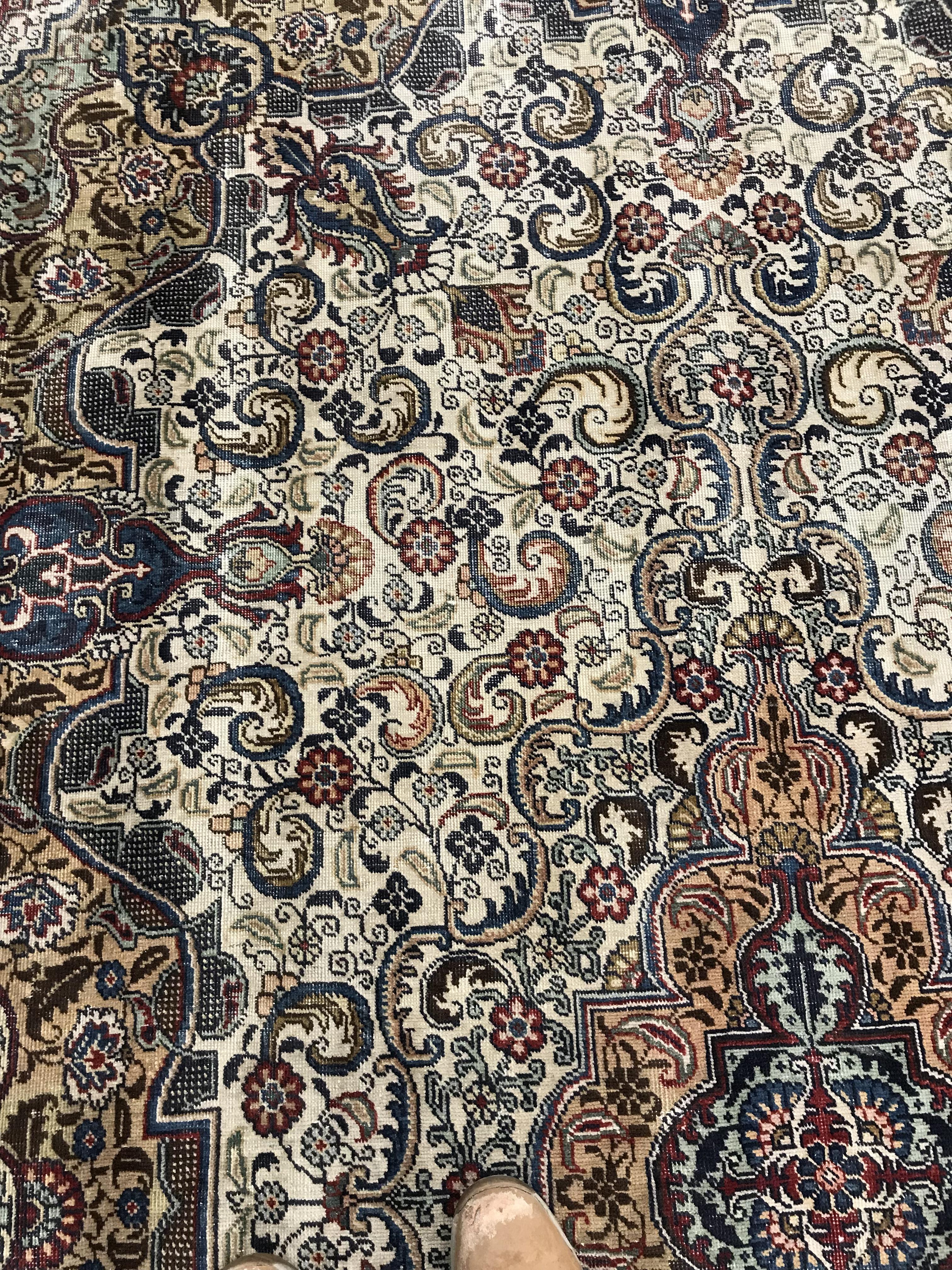 A Persian rug, - Bild 16 aus 38