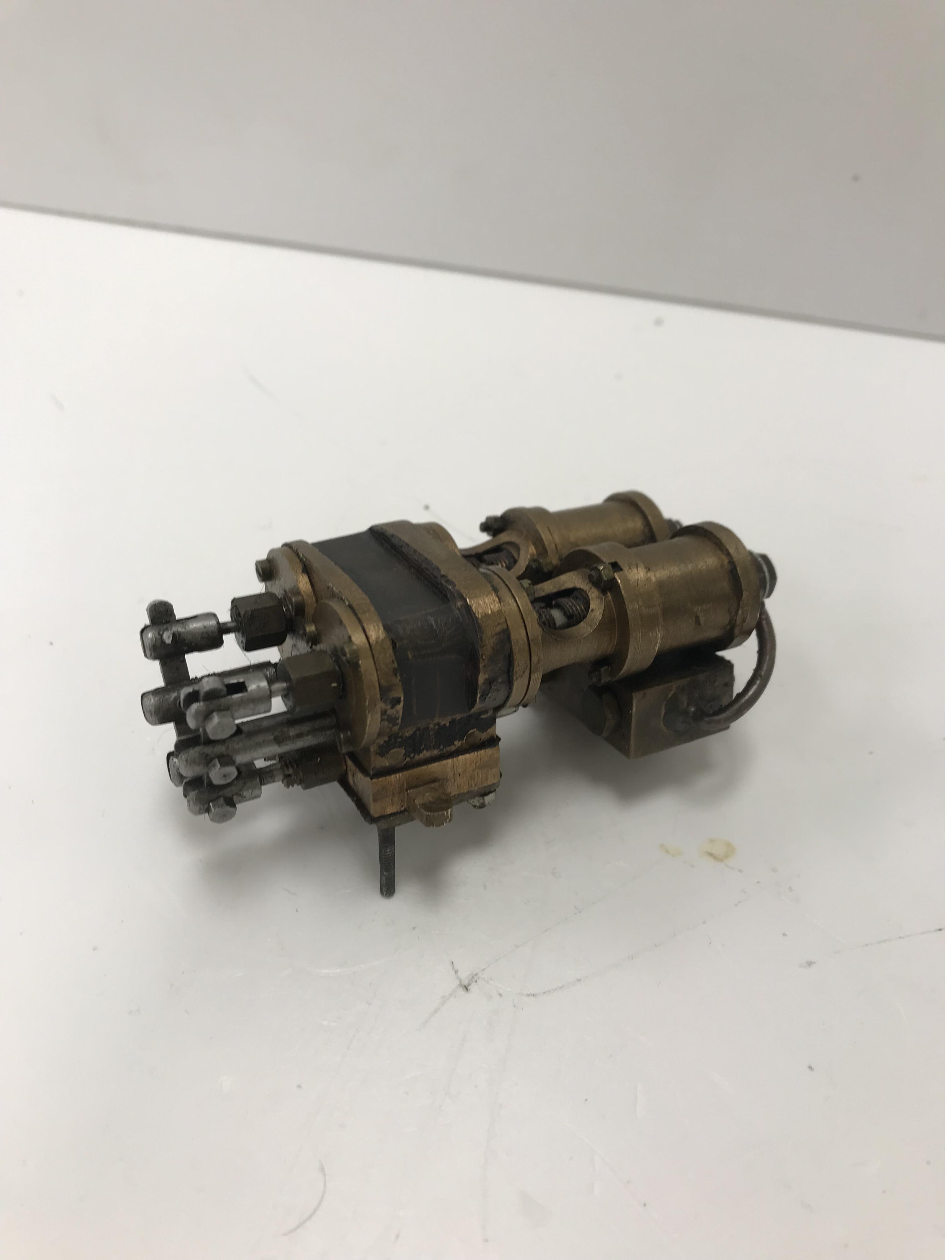 A Stuart Turner type single acting piston valve high speed engine 8. - Image 2 of 3