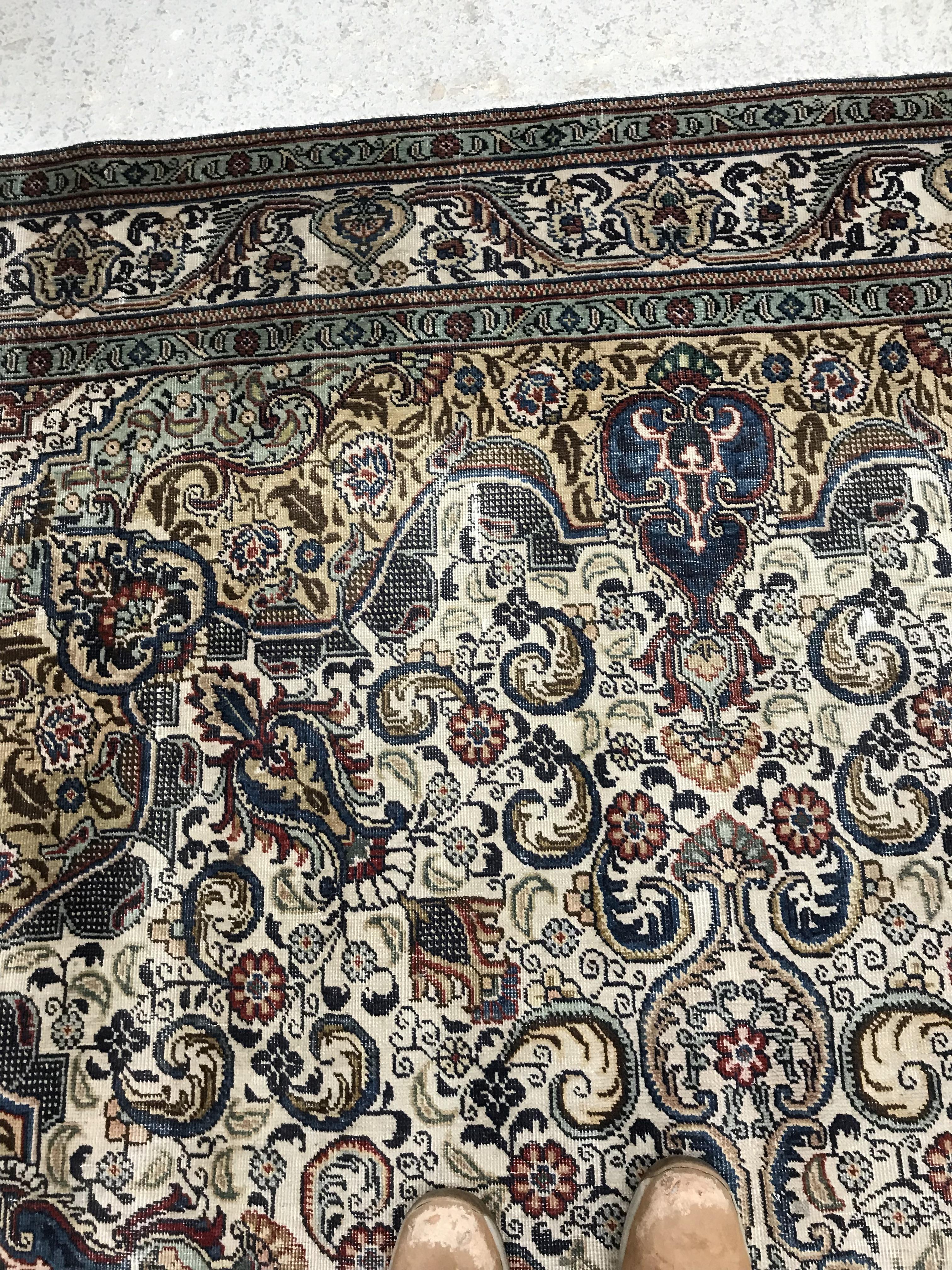 A Persian rug, - Bild 19 aus 38