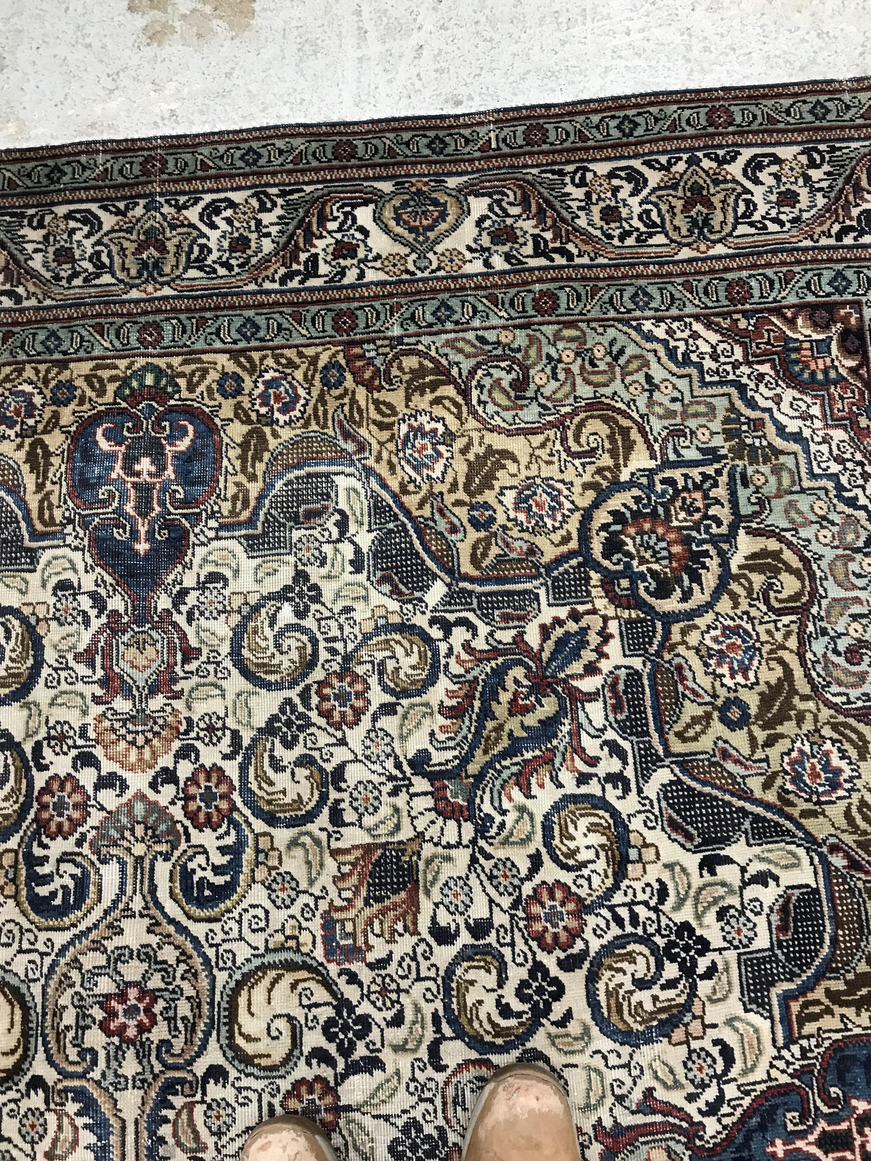A Persian rug, - Bild 20 aus 38