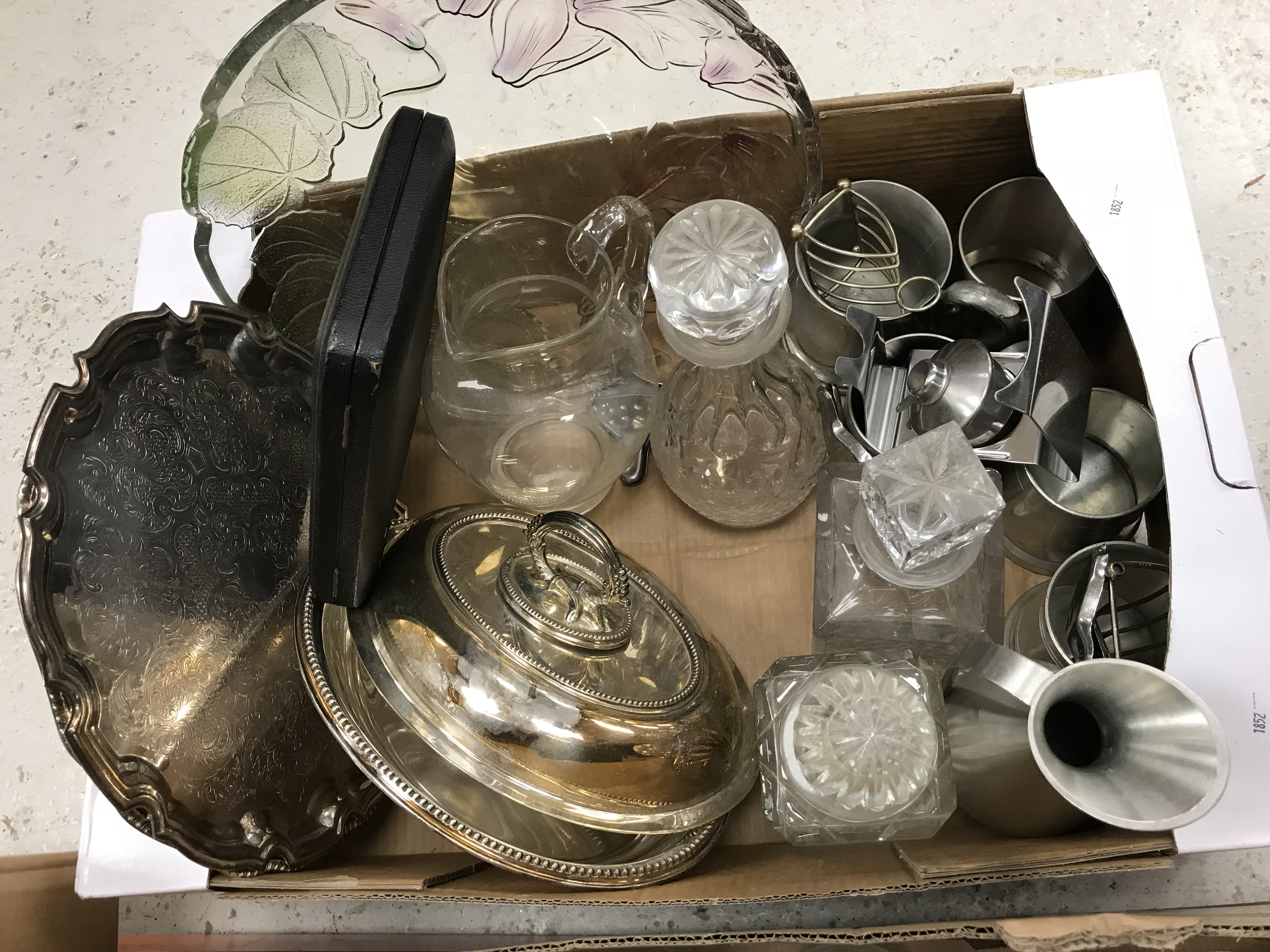 Two boxes of glassware to include wine glasses, lemonade jugs, - Image 2 of 3