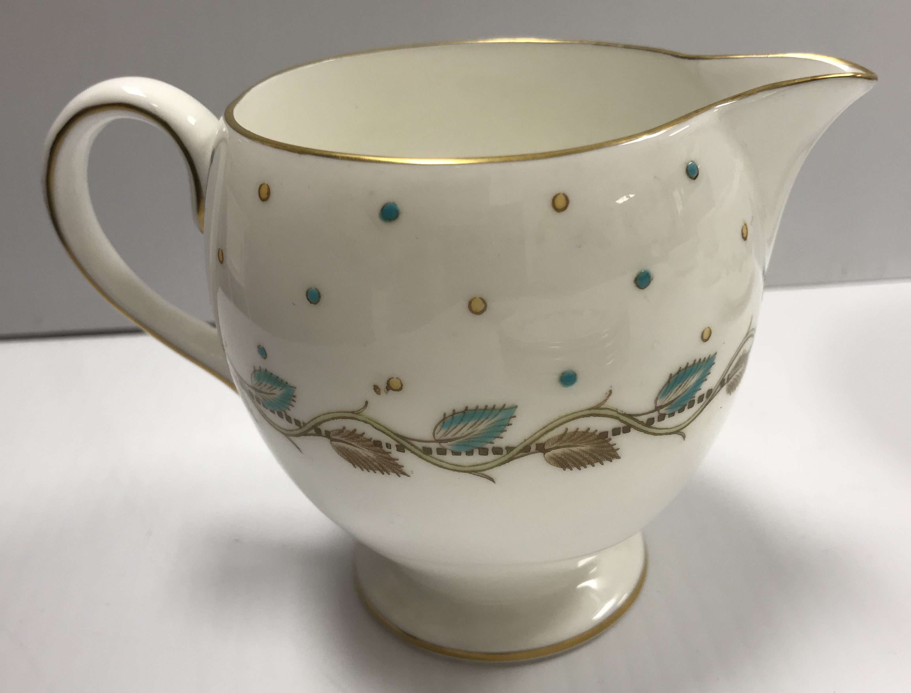 A Royal Doulton "Harmony Leaf" (H4864) six place tea set comprising cups, saucers, side plates, - Image 5 of 7