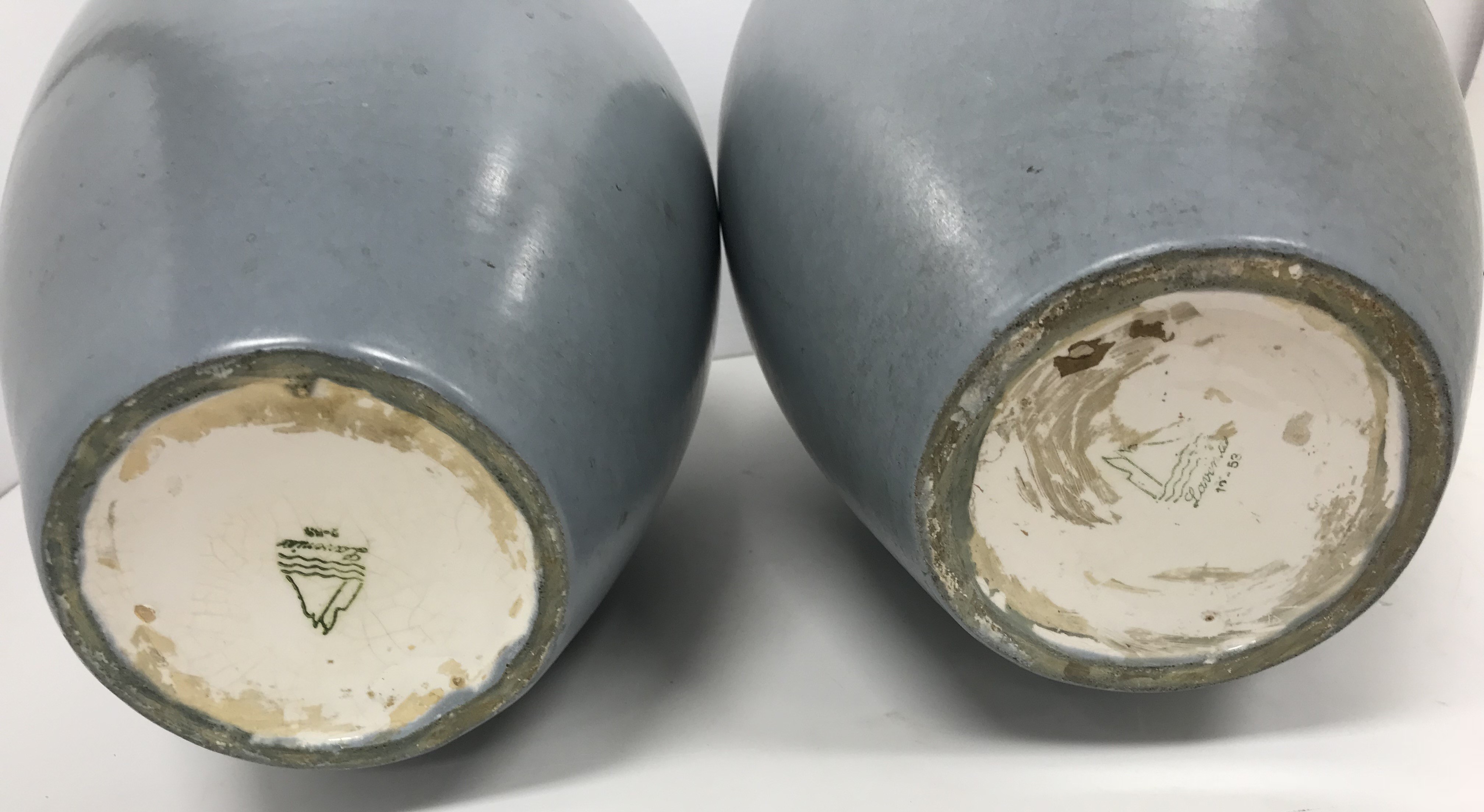 A pair of mottled blue grey glazed vases by Guido Andloviz for Società Ceramica Italiana Lavenia - Image 3 of 3