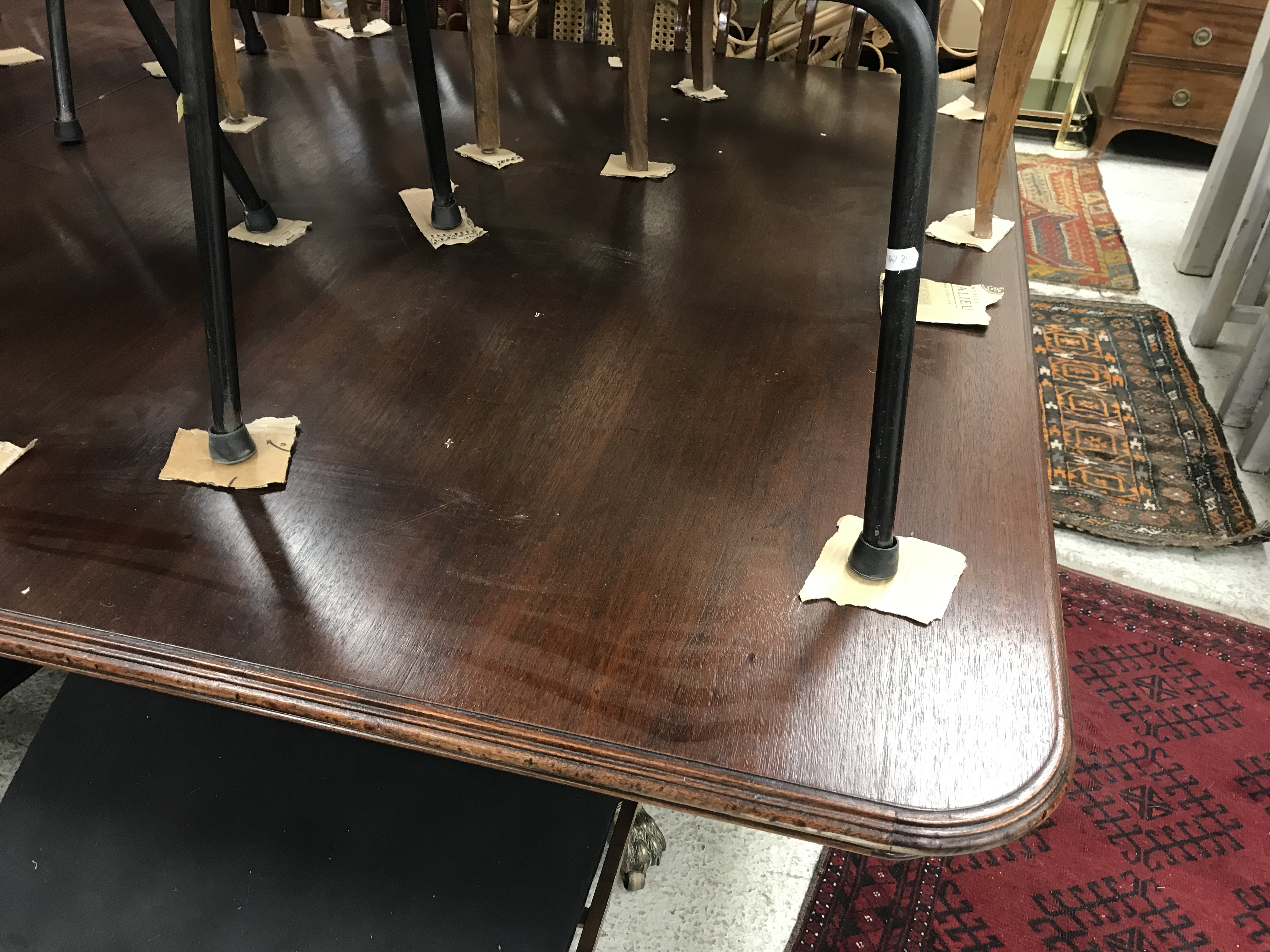 A modern mahogany triple pillar dining or board room table in the Georgian style on splayed - Image 25 of 40
