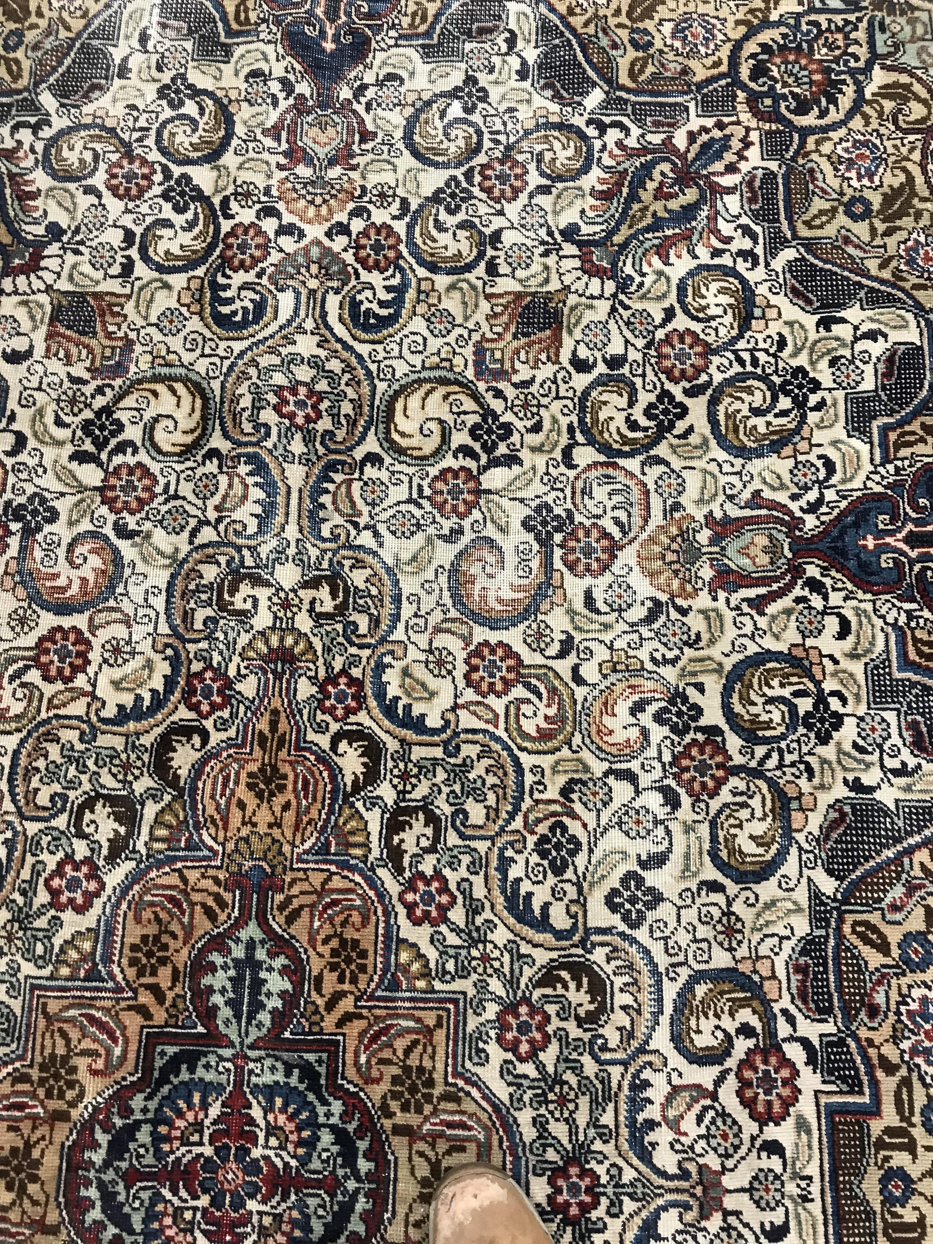A Persian rug, - Bild 15 aus 38