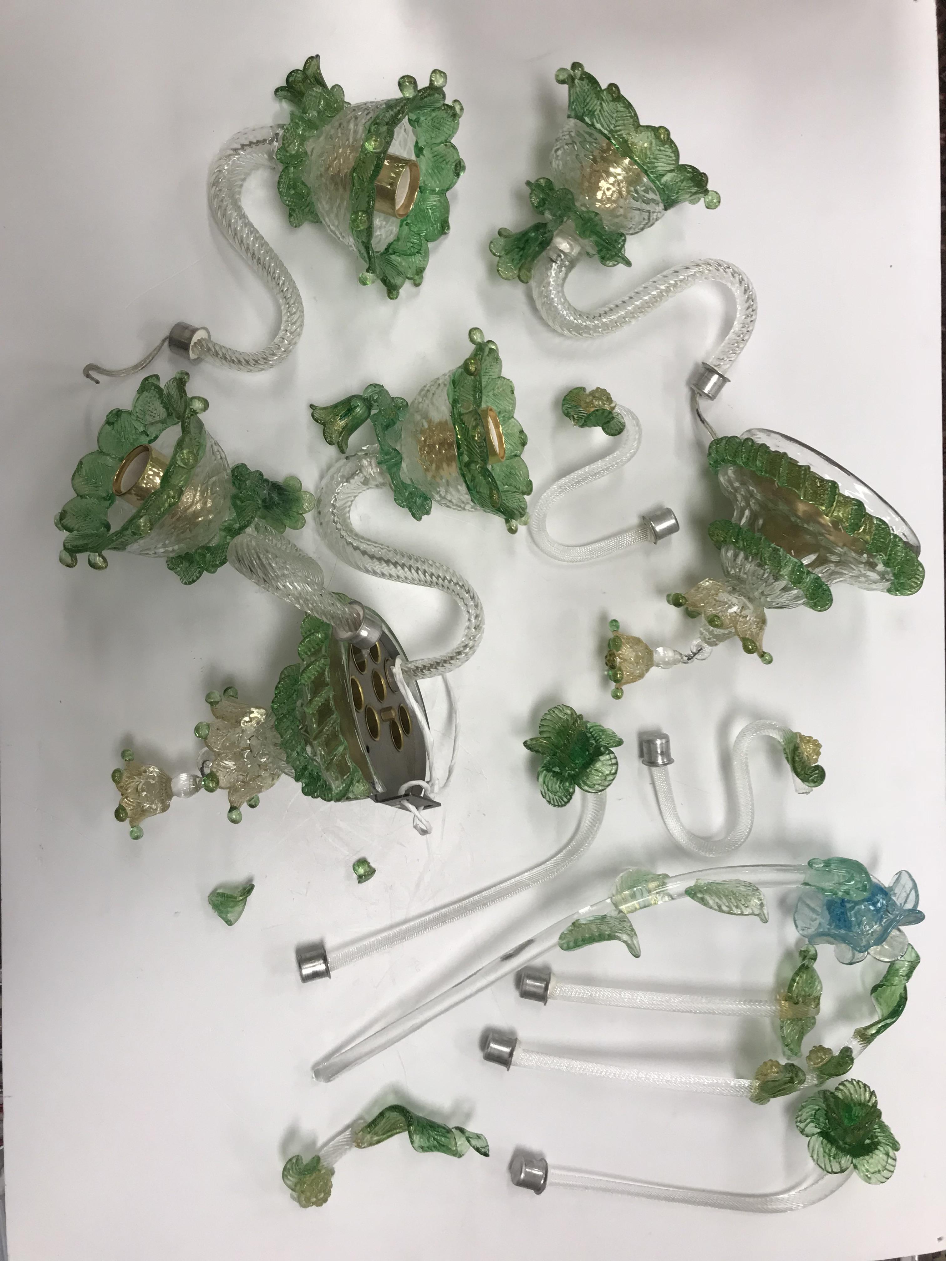 A pair of 20th Century Murano glass wall sconces with green, - Image 19 of 19