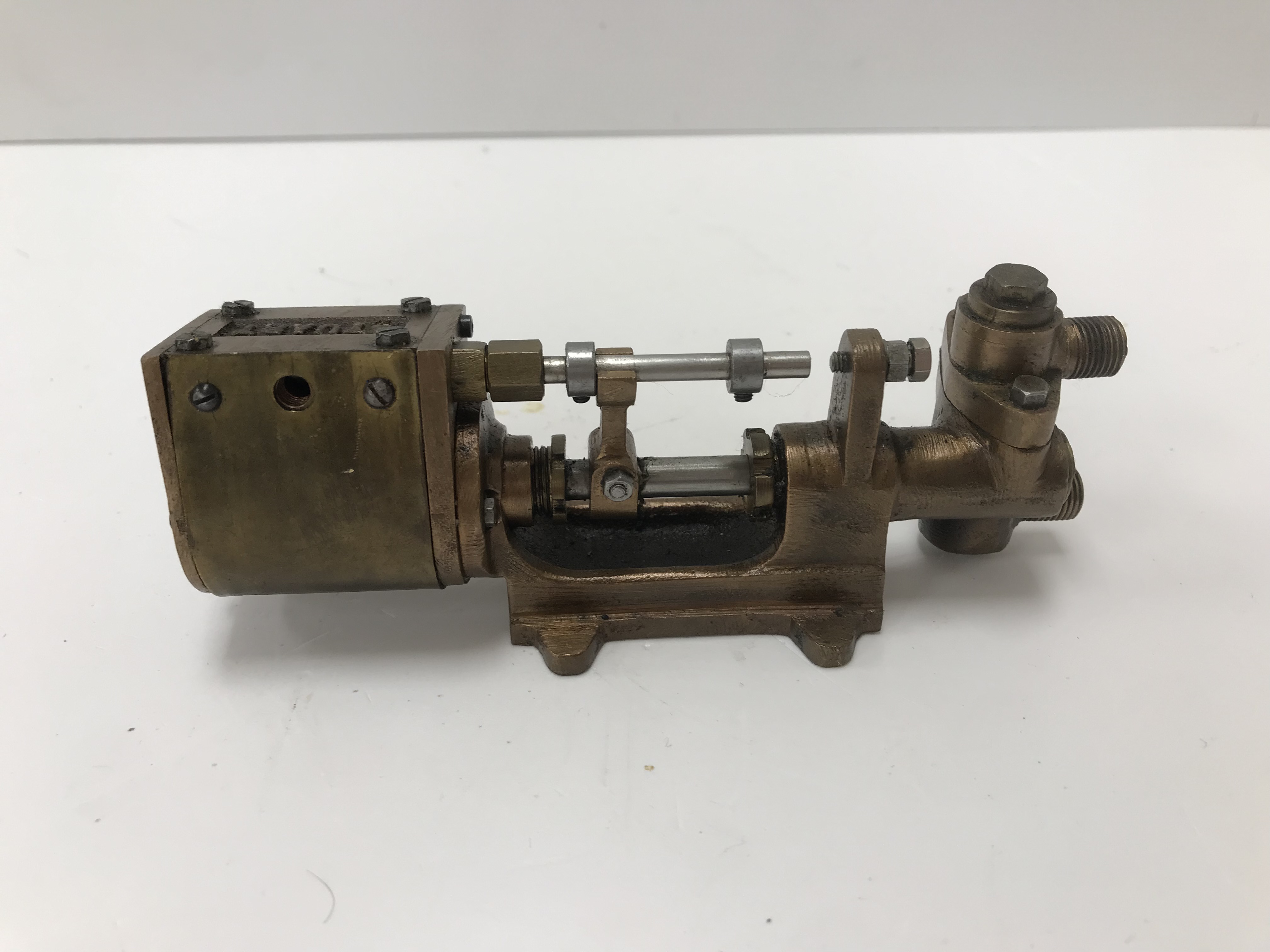 A Stuart Turner brass steam pump 14 cm long - Bild 2 aus 2