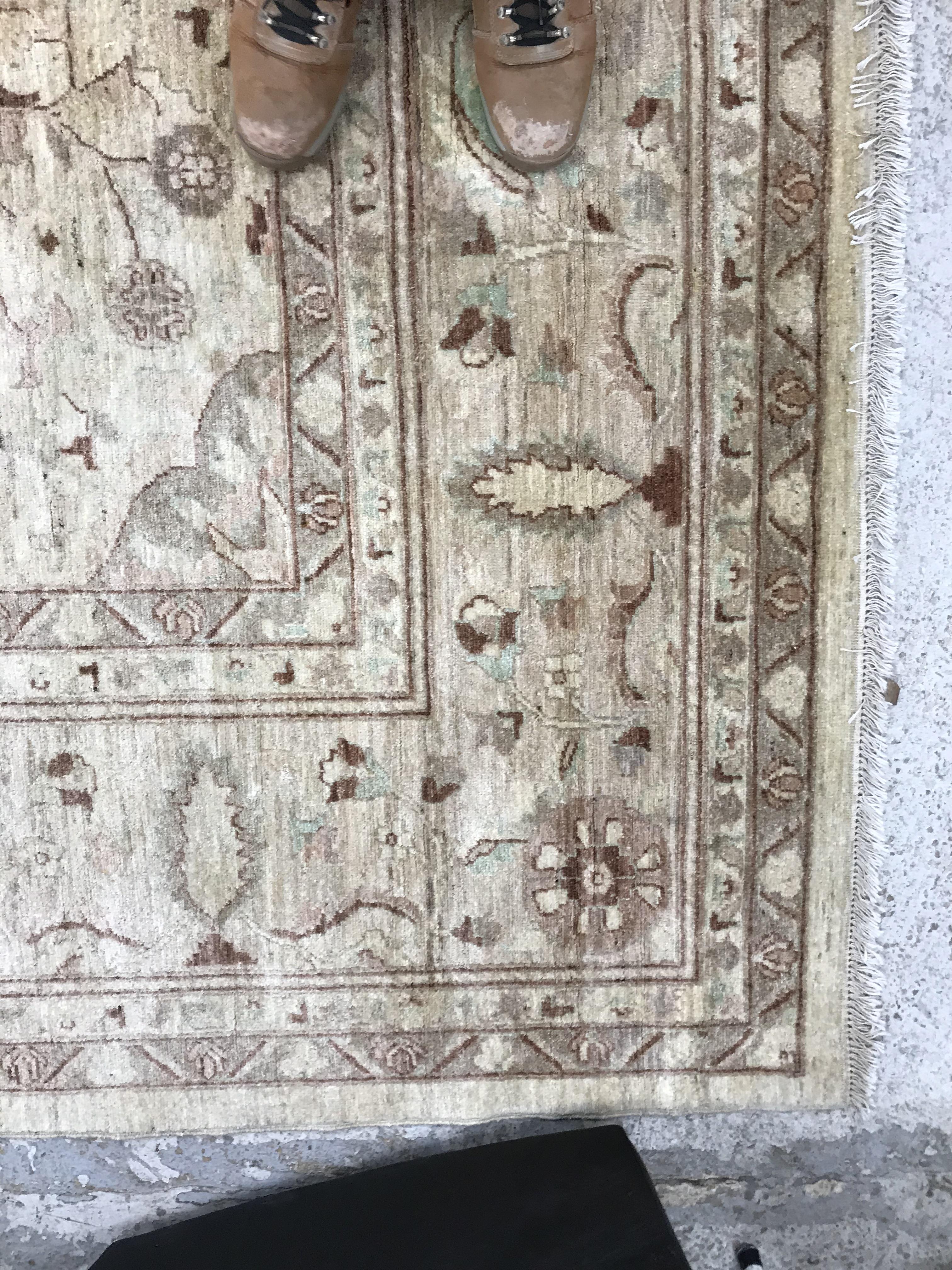 A modern Pakistani Zeigler style carpet, - Bild 2 aus 66