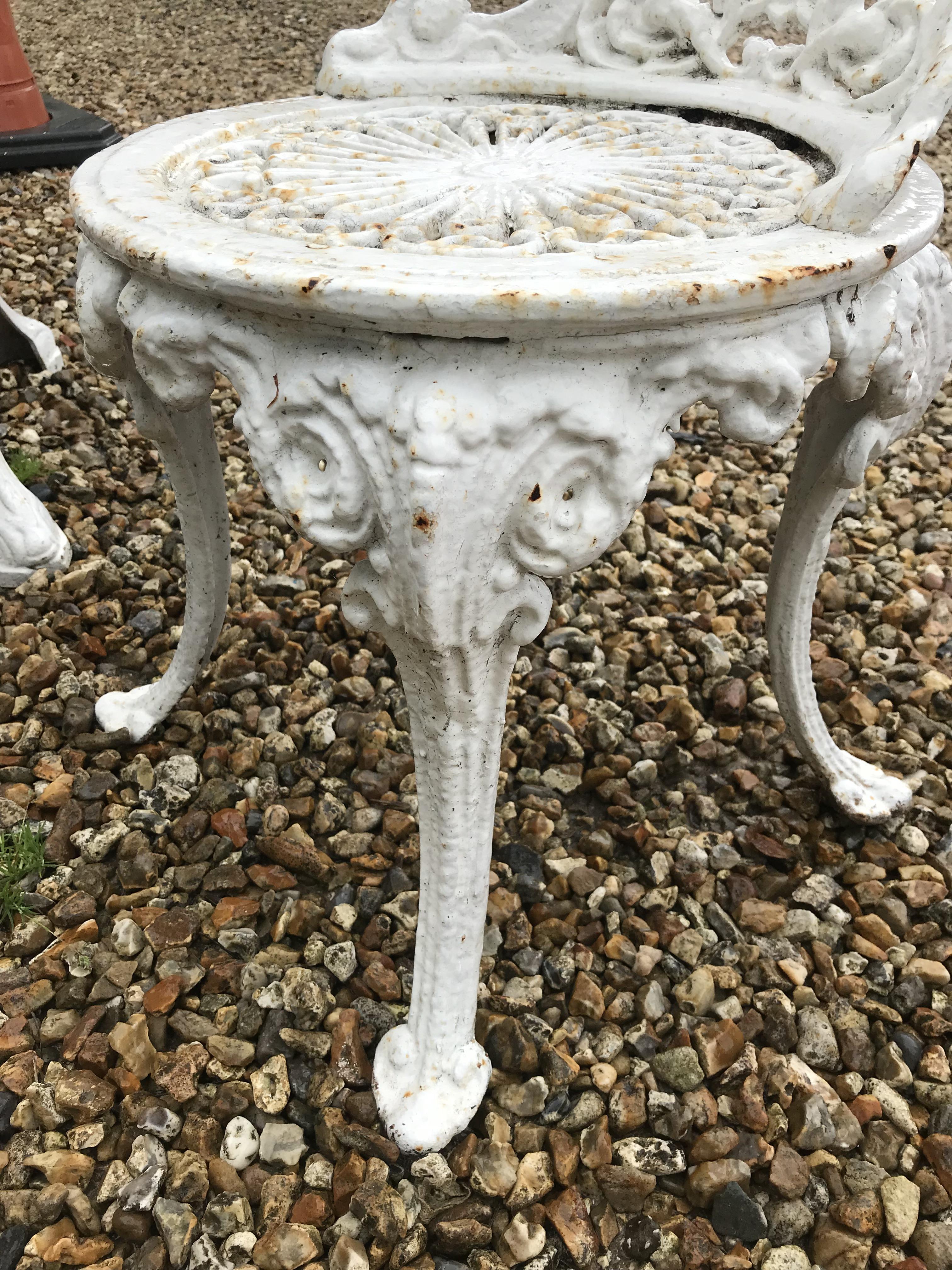 A cast iron Britannia style garden table and two chairs CONDITION REPORTS cRust is - Bild 26 aus 52