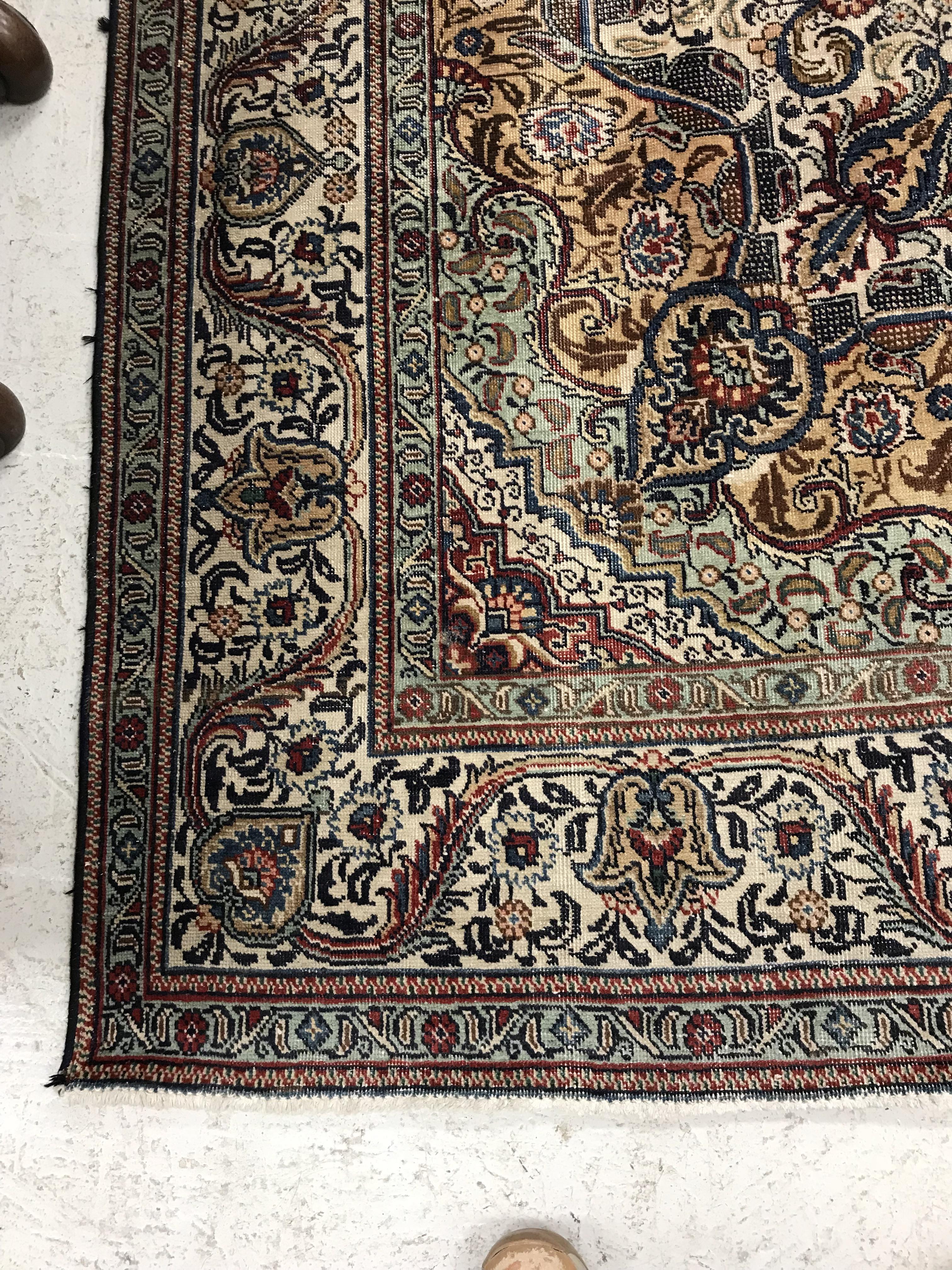 A Persian rug, - Bild 2 aus 38