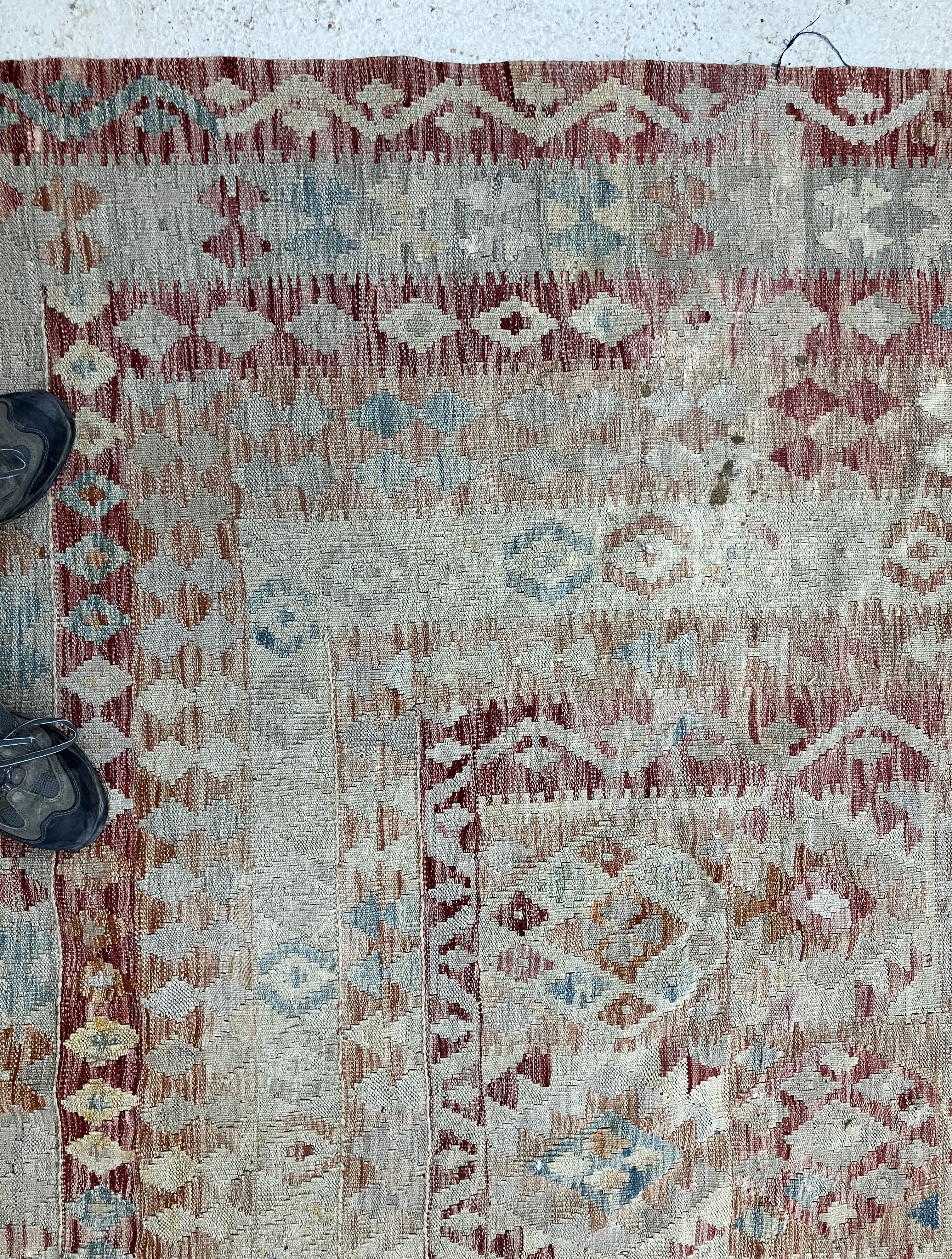 A Kelim rug, - Bild 15 aus 23