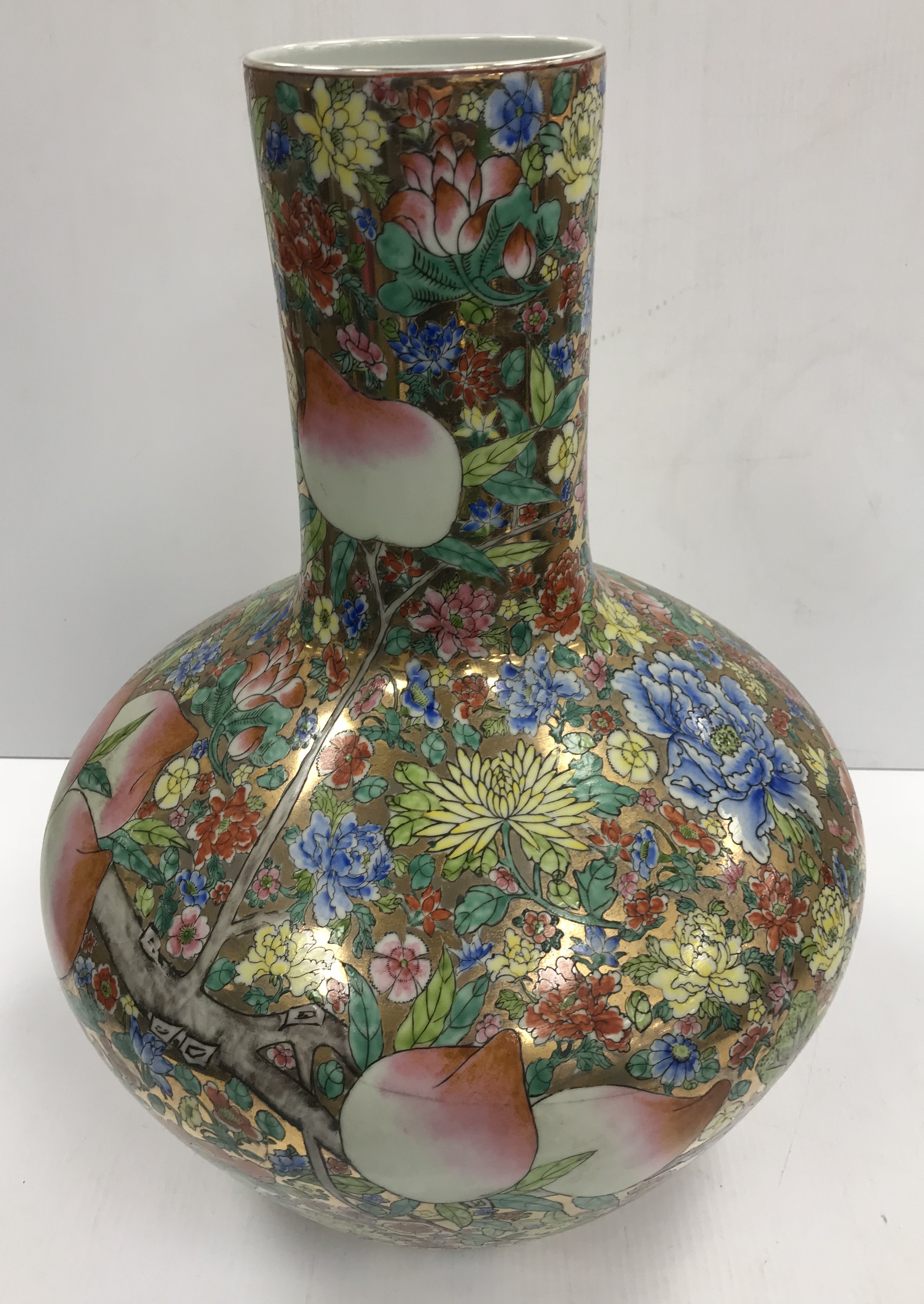 A Chinese millefleurs porcelain vase in the 19th Century manner, - Image 2 of 48