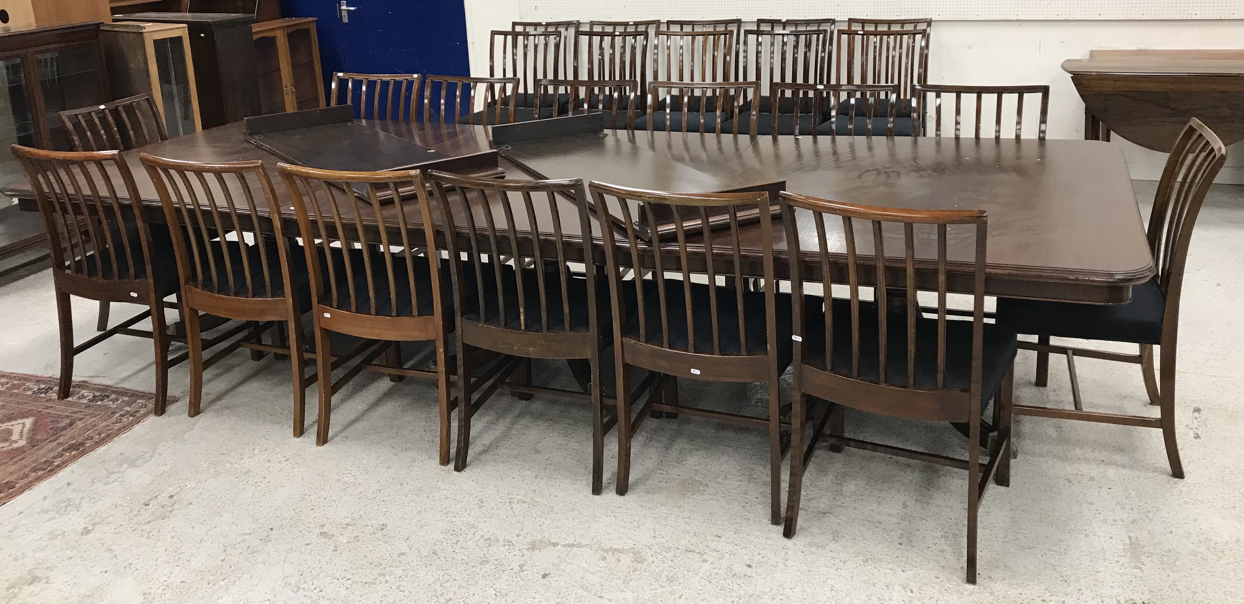 A modern mahogany triple pillar dining or board room table in the Georgian style on splayed - Image 12 of 40