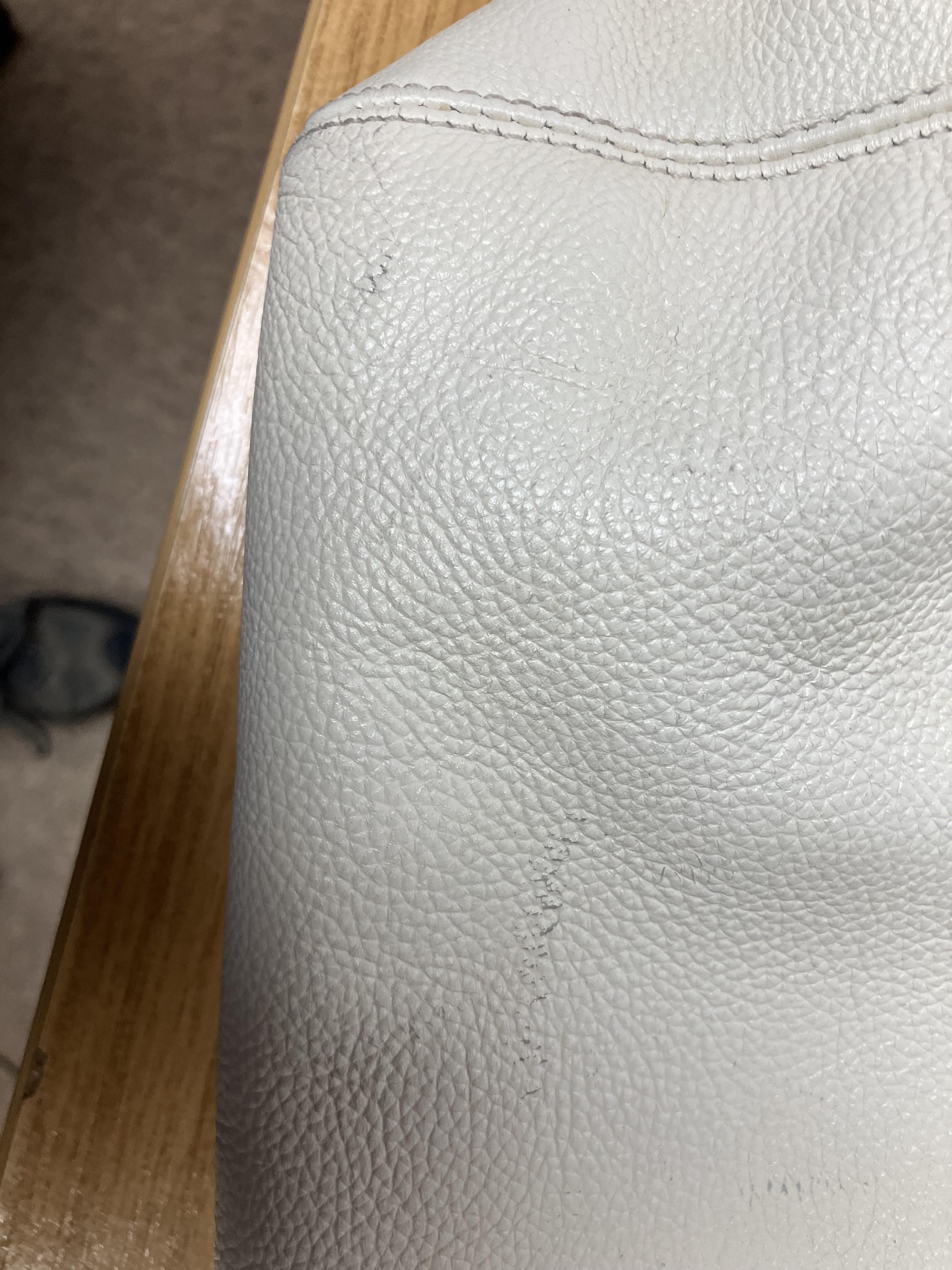 A Chanel Cerf bag in white grain calves - Image 34 of 40