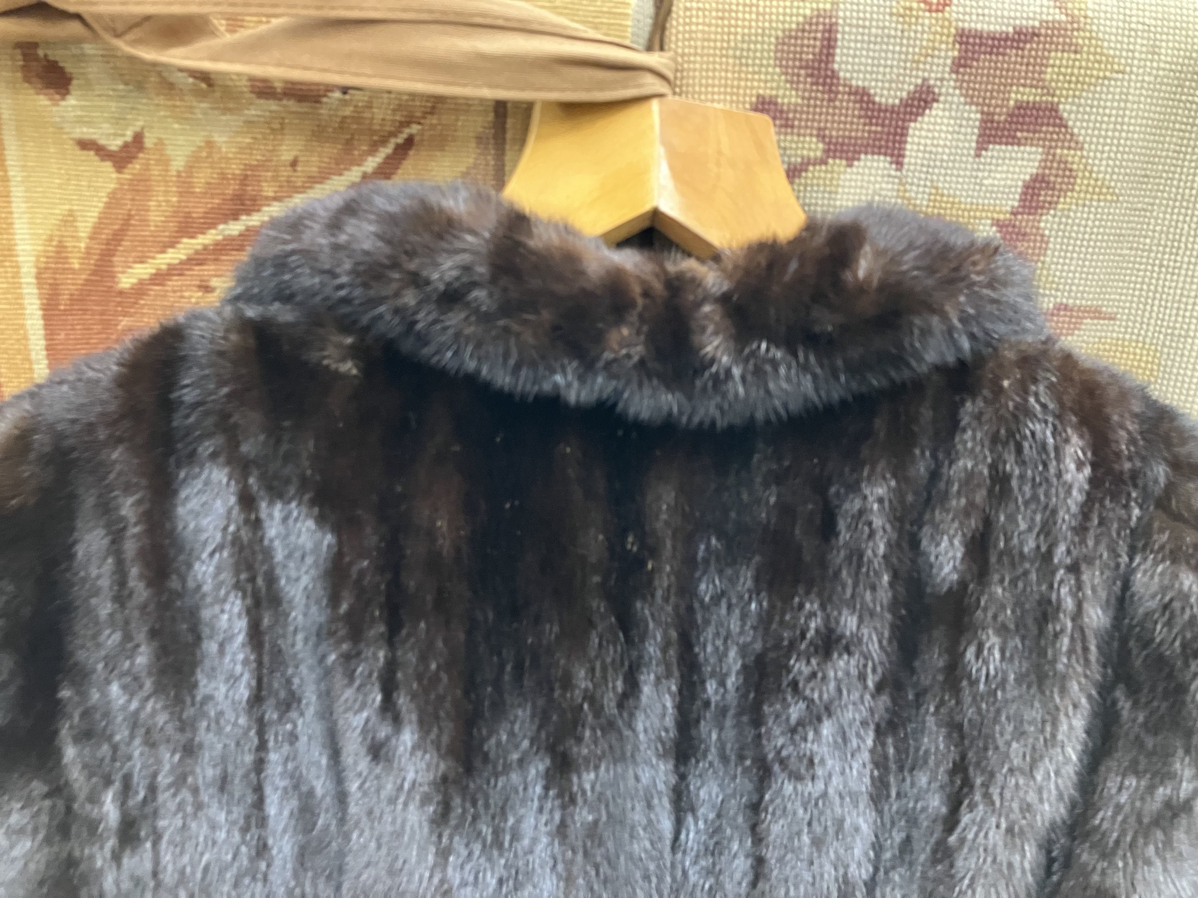 A mid 20th Century brown mink full lengt - Image 13 of 24