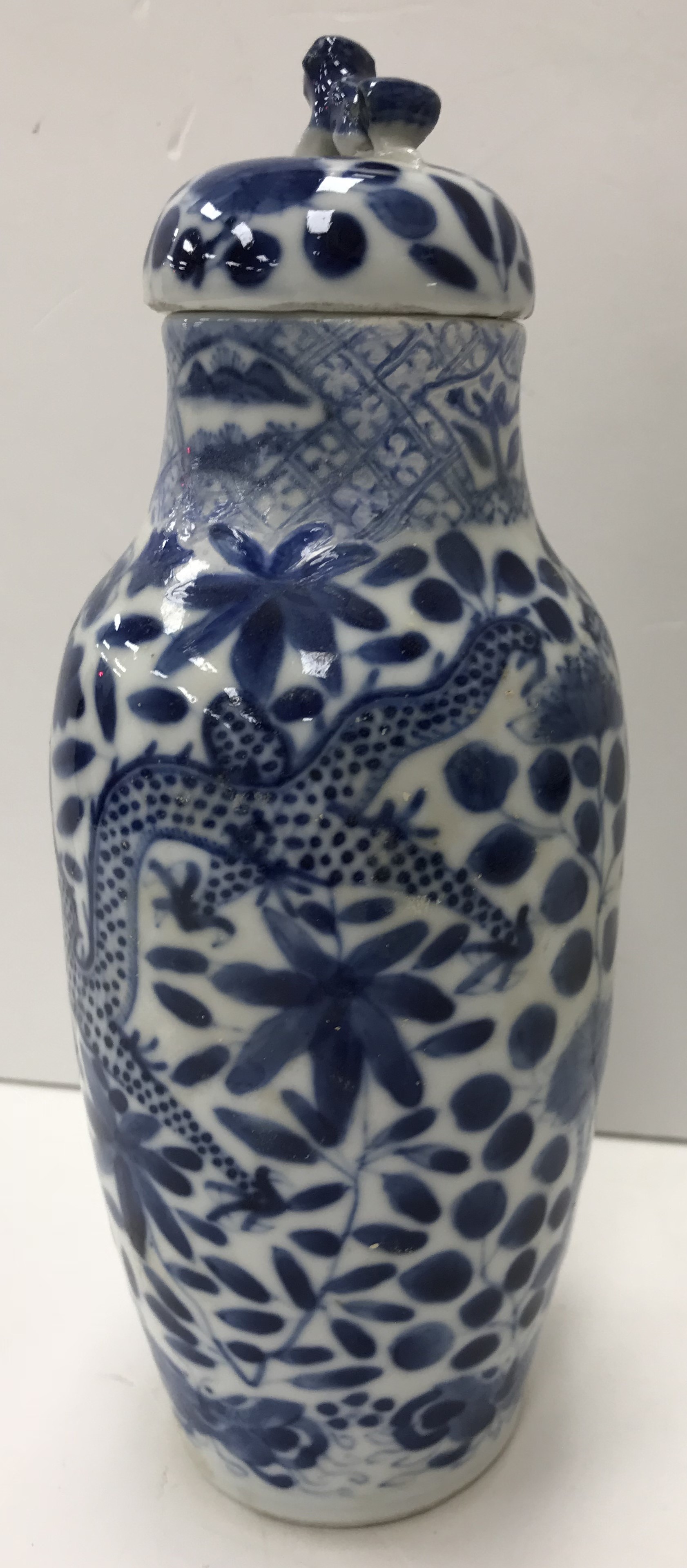A Chinese blue and white vase, the main - Image 6 of 34
