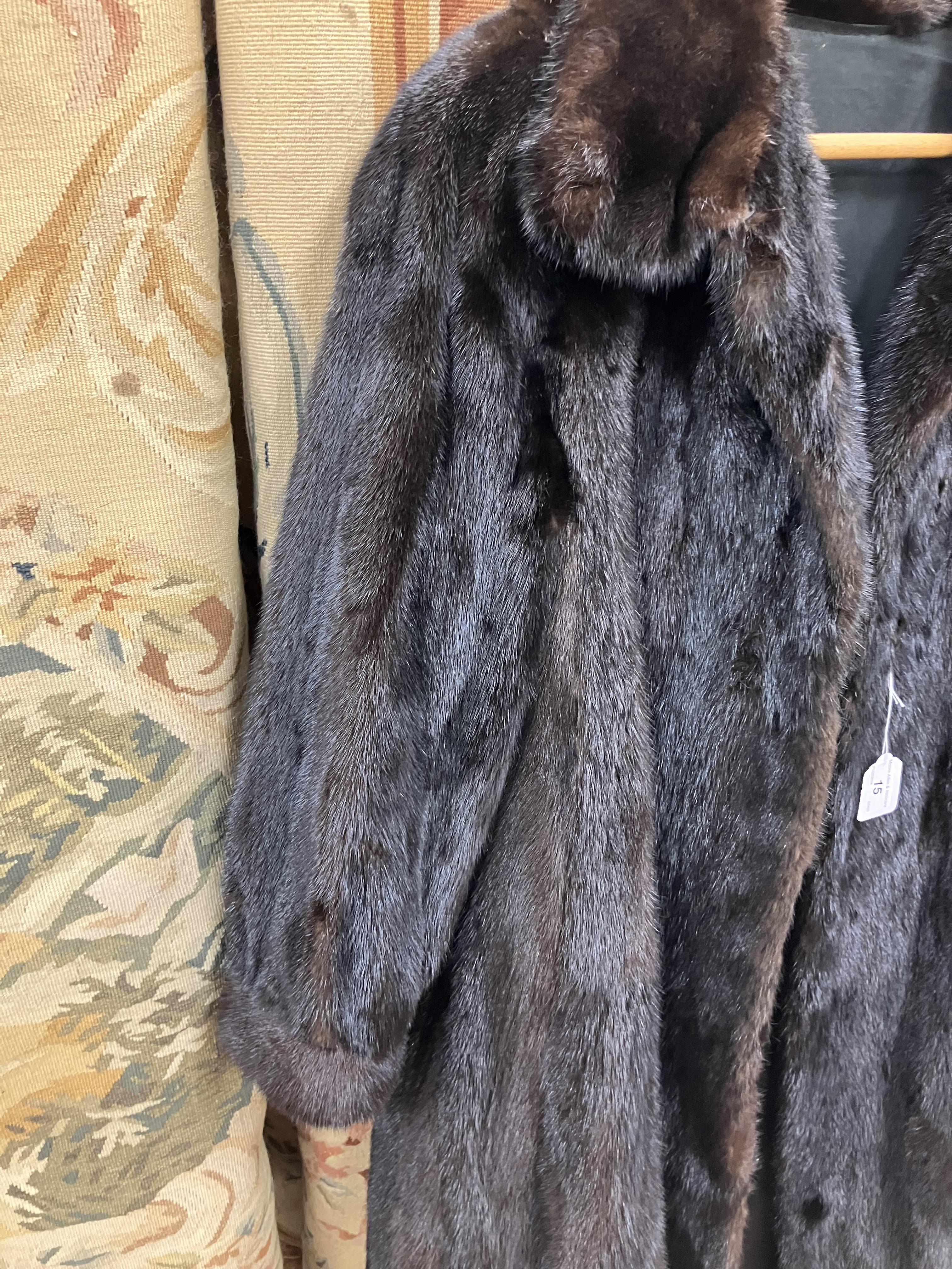 A mid 20th Century brown mink full lengt - Image 23 of 24