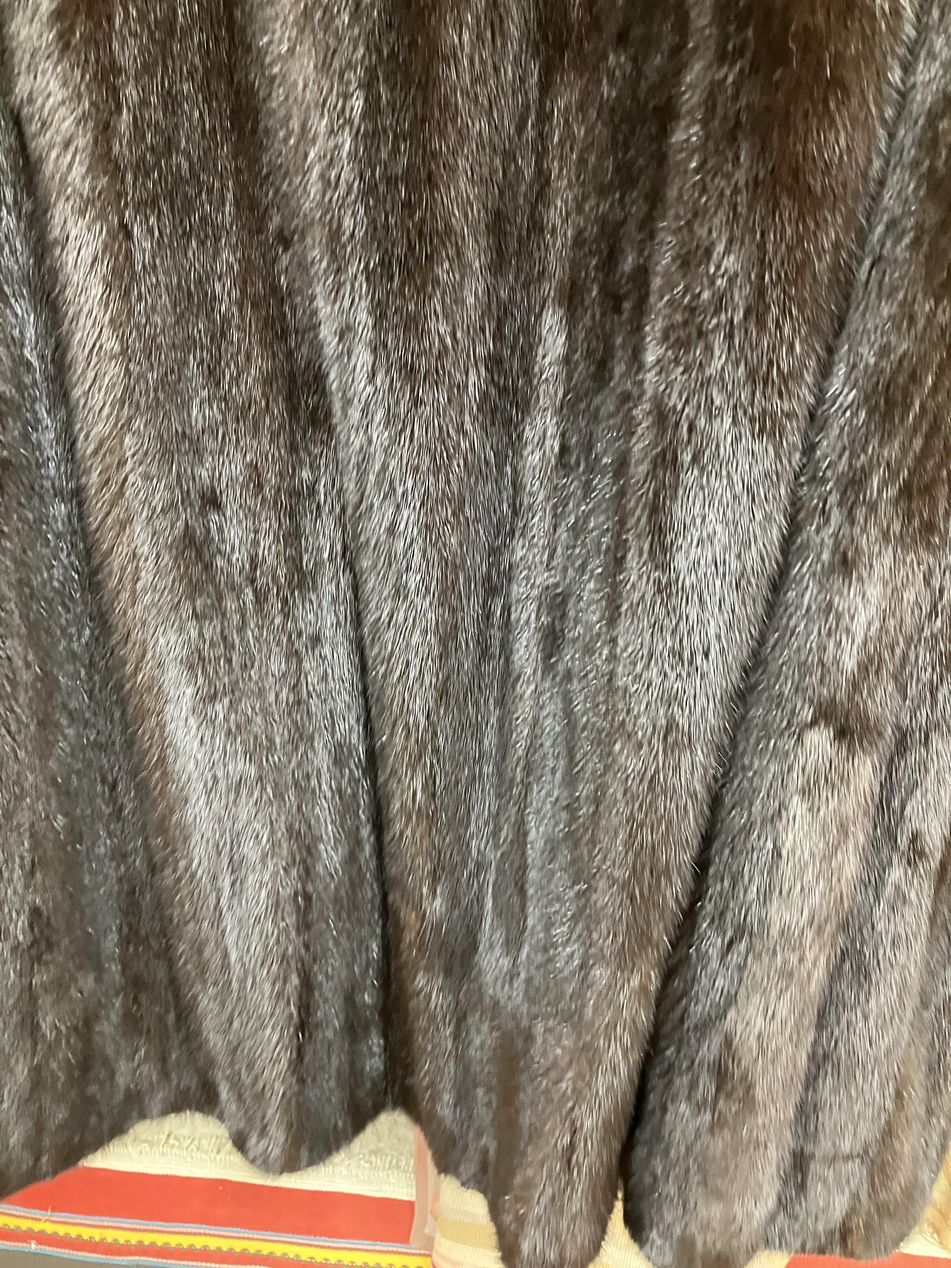 A mid 20th Century brown mink full lengt - Image 7 of 24