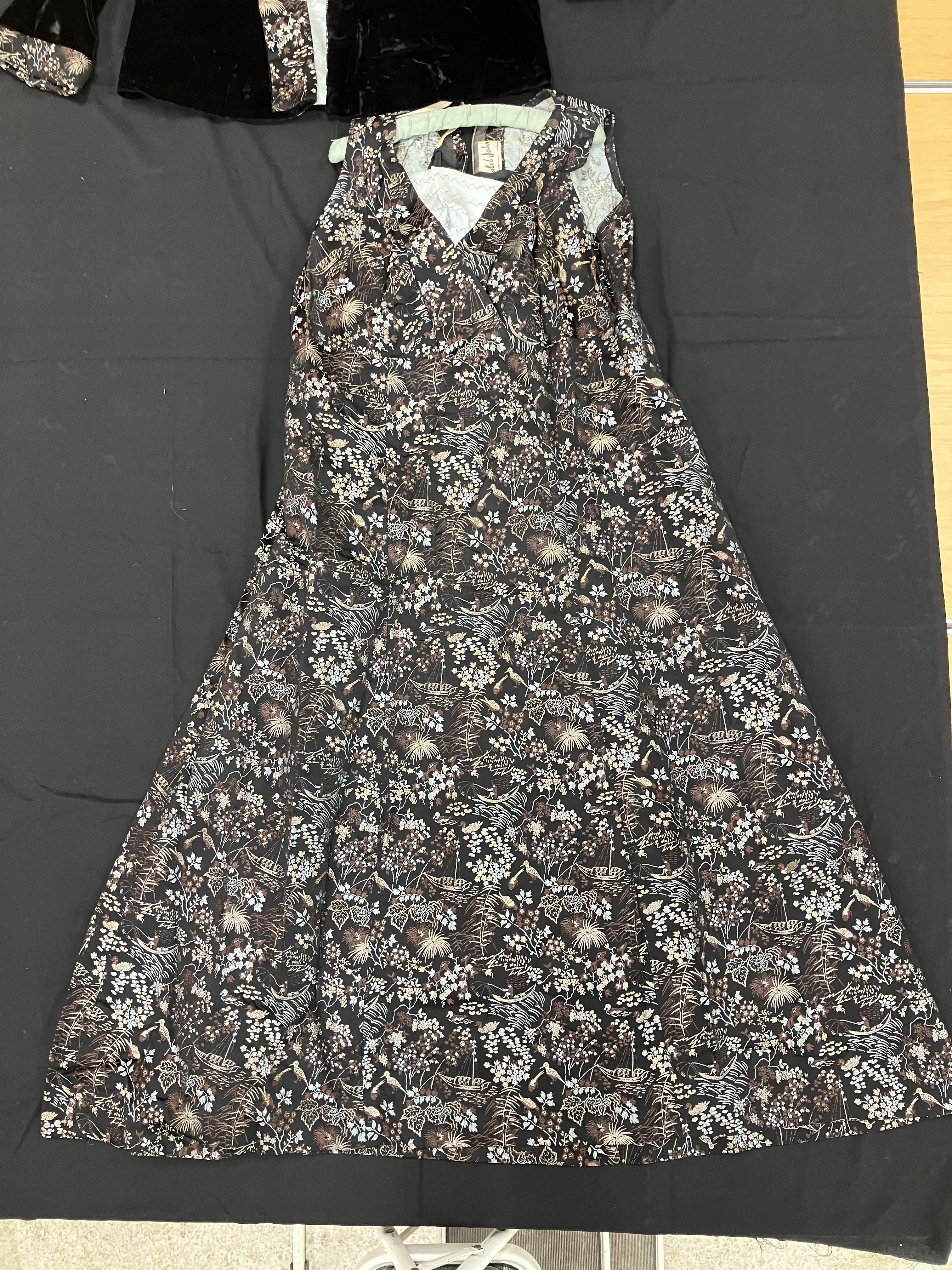 A mid-20th Century silk dress with match - Image 17 of 70