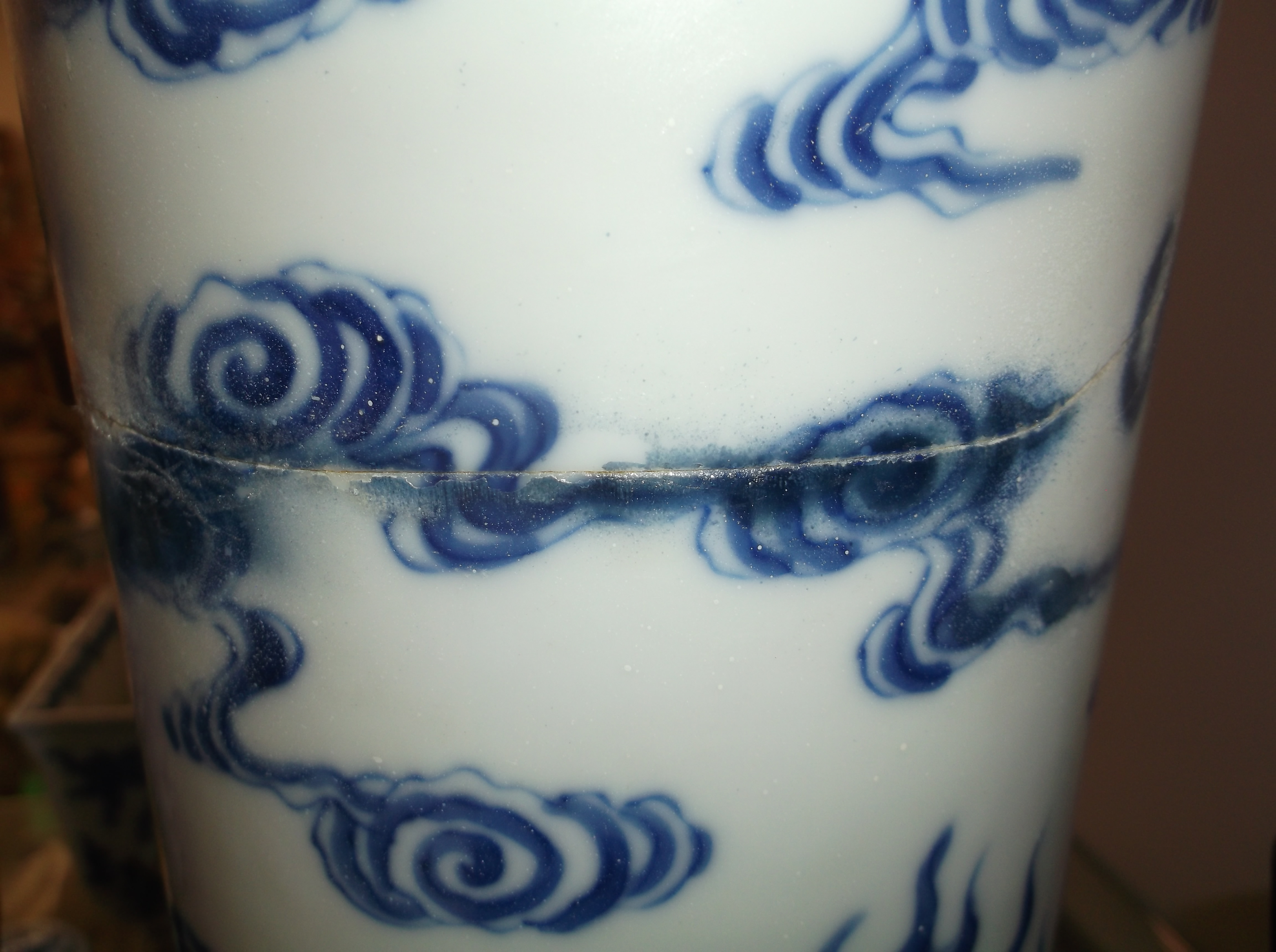 A Chinese blue and white vase, the main - Image 10 of 34