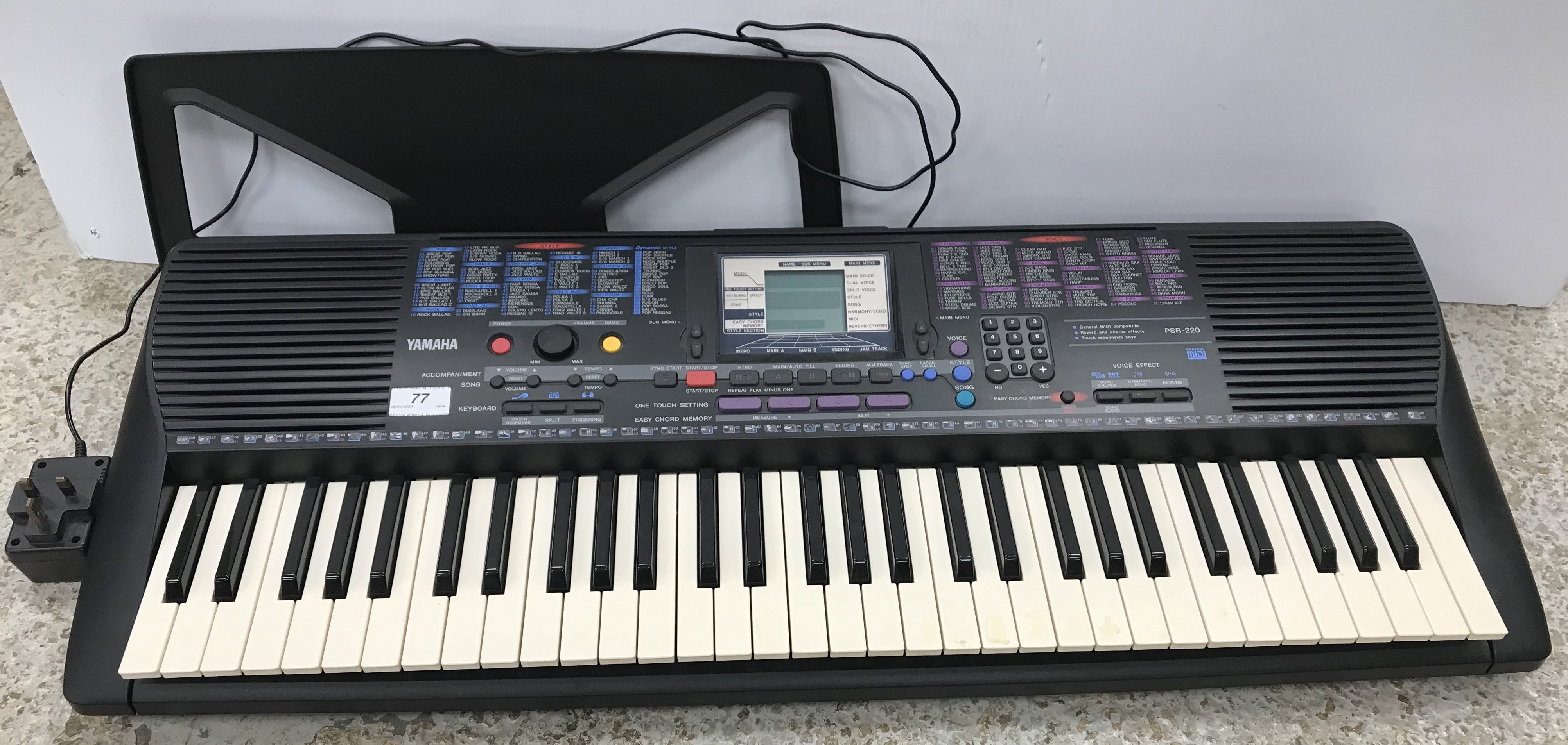 A Yamaha PSR-220 electronic keyboard