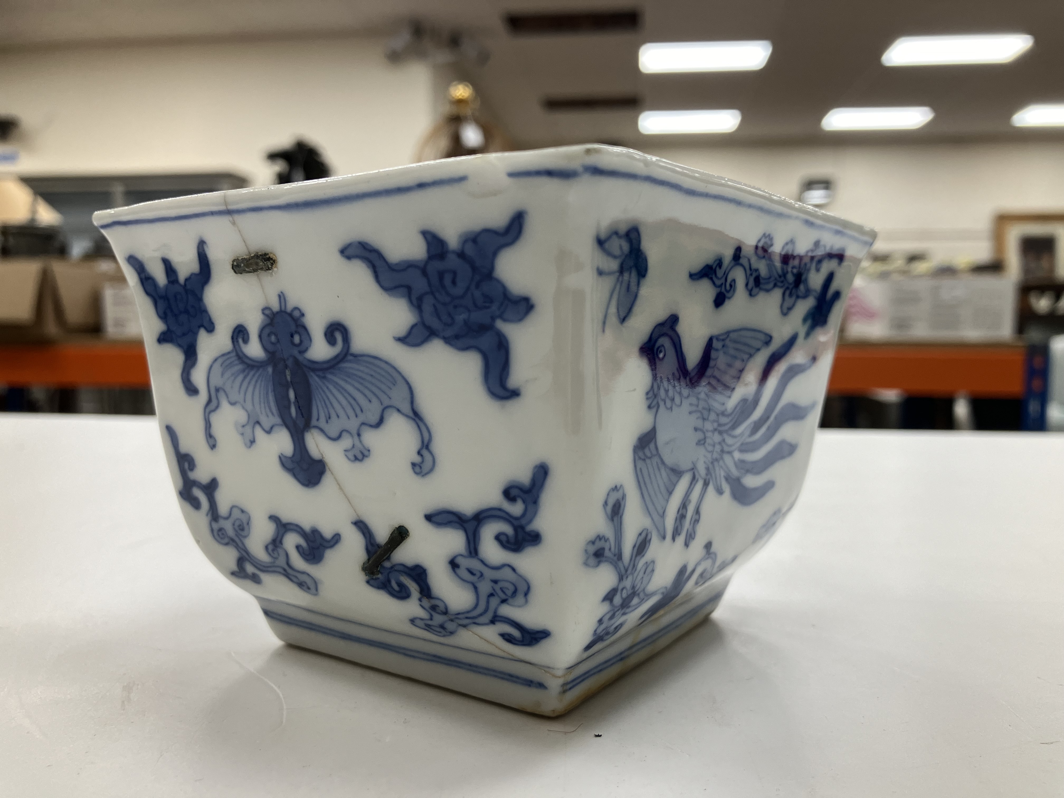 A blue and white porcelain chinoiserie d - Image 26 of 41