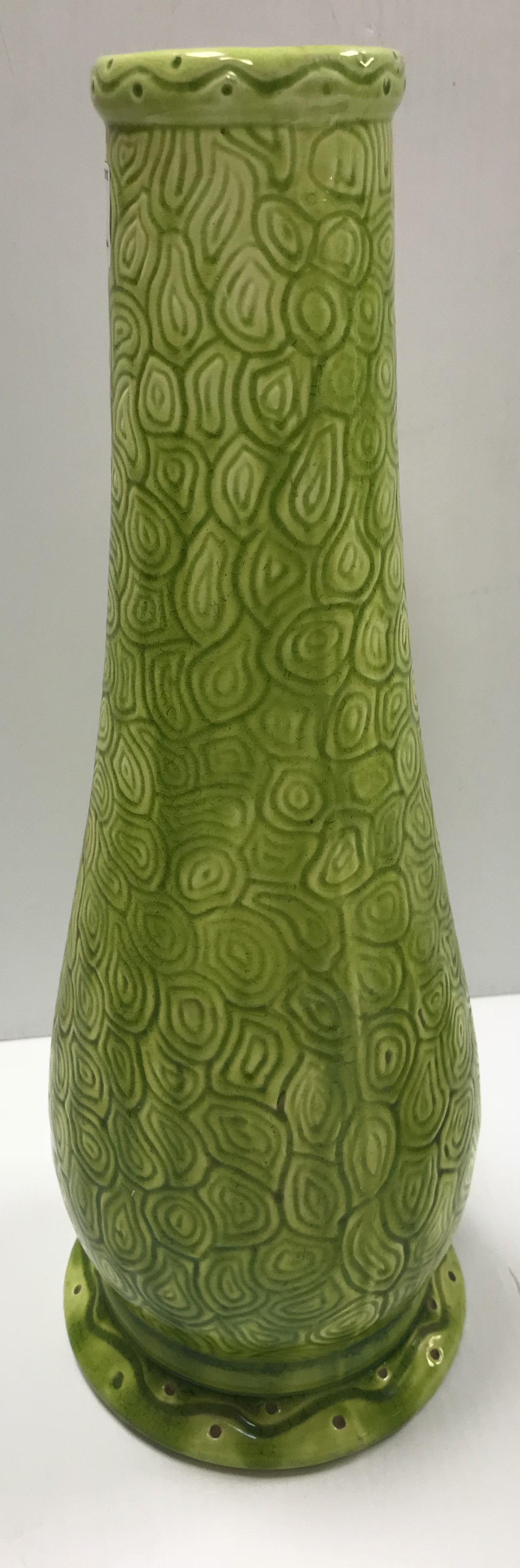 A Burmantofts faience green glazed incis - Image 5 of 20