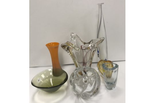 A collection of studio / art glass vases to include a Klas-Goran Tinback for Kostaboda slender vase,