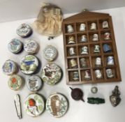 A collection of 11 various Crummles enamelled boxes depicting various birds including Robin (x 2),