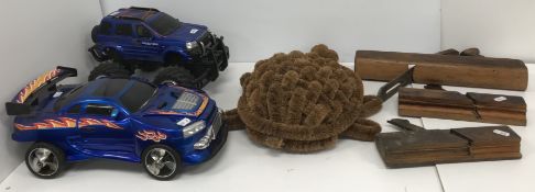 An EZ-Tec Landrover Freelander toy car a