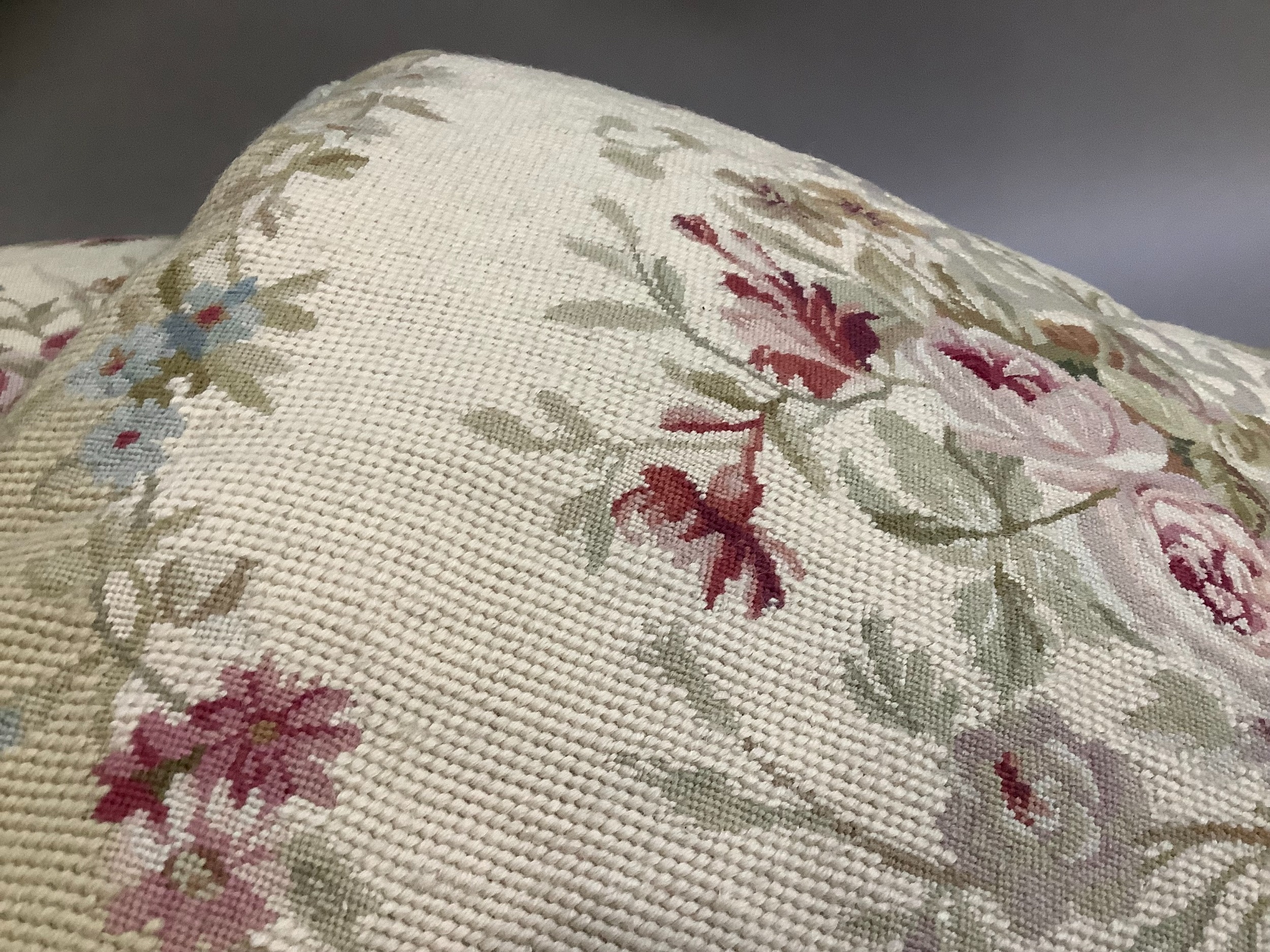 Two Chelsea Textile petit and gros point cushions, ribbon-tied summer flowers in shades of pink - Image 2 of 4