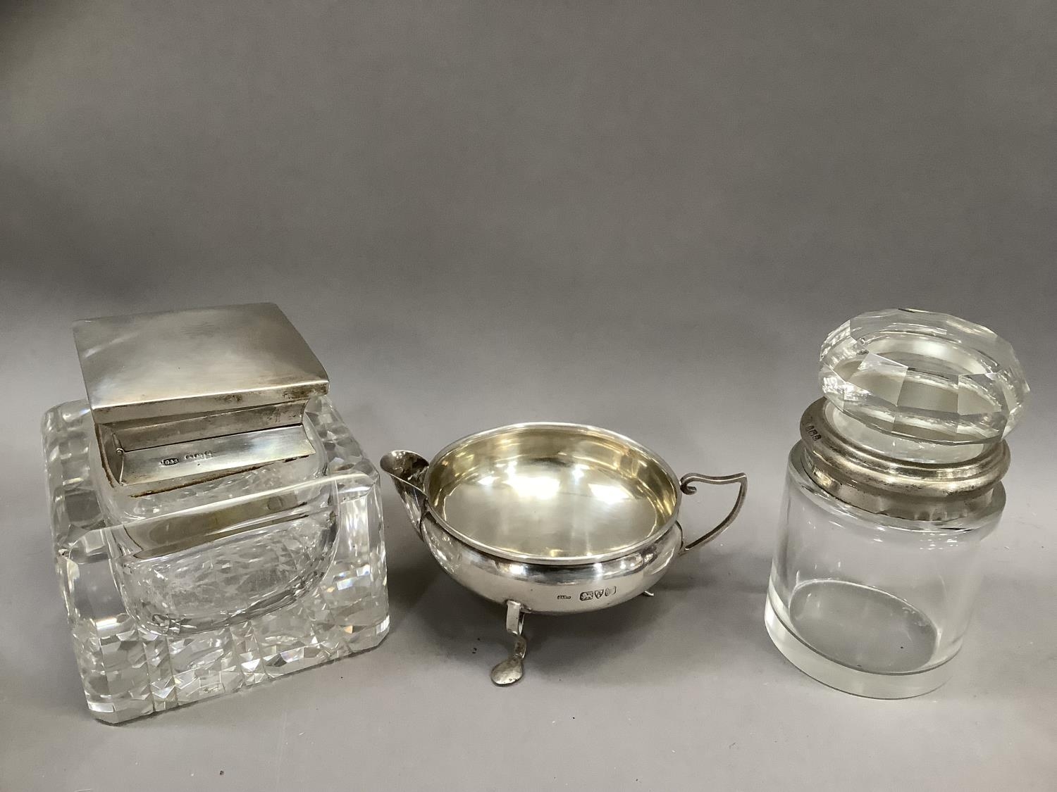 A silver cream jug, Chester 1922 together with a silver lidded glass inkwell of square outline - Image 2 of 6