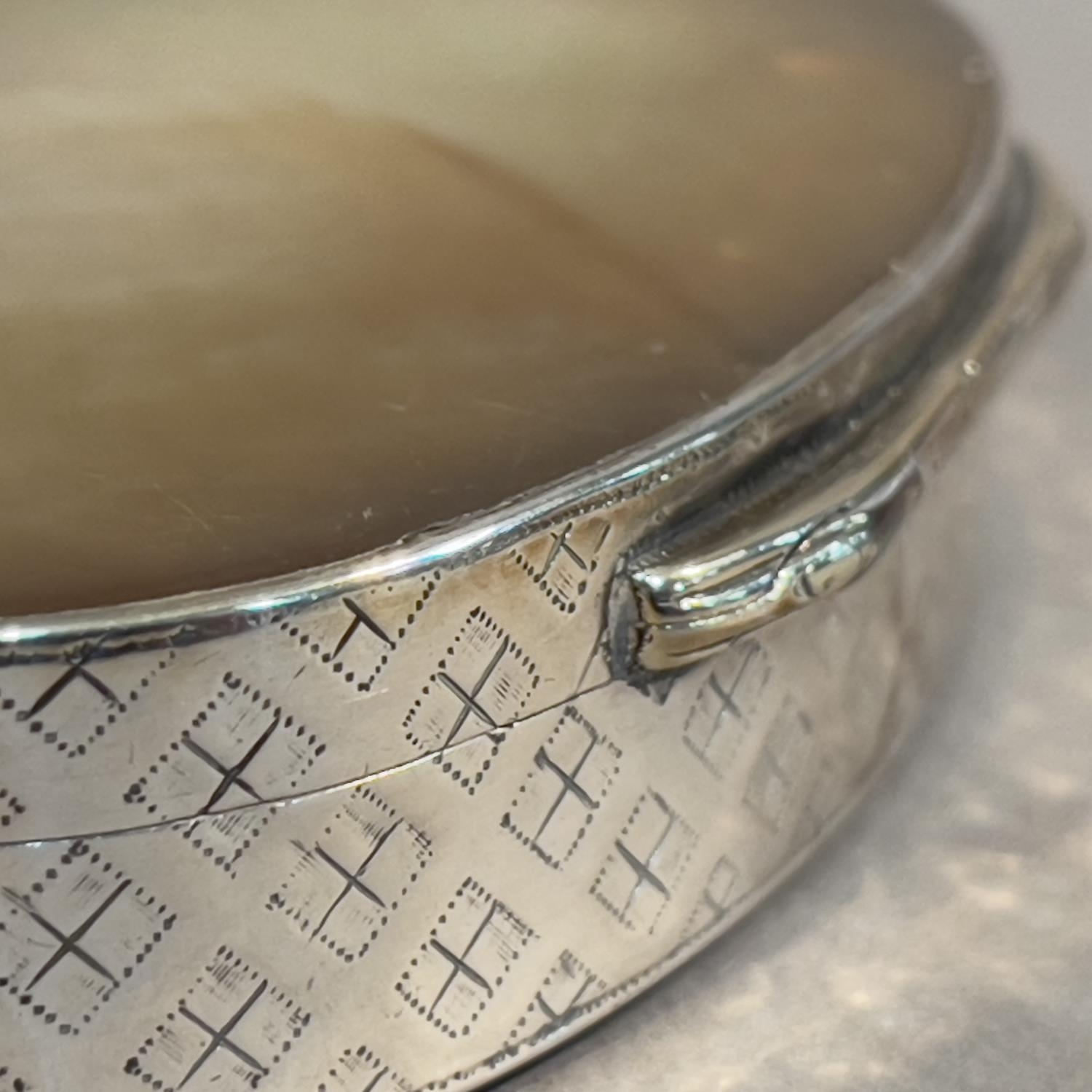 A late 19th century silver and mother of pearl; snuff box, oval, the sides embossed with a trellis - Image 3 of 3