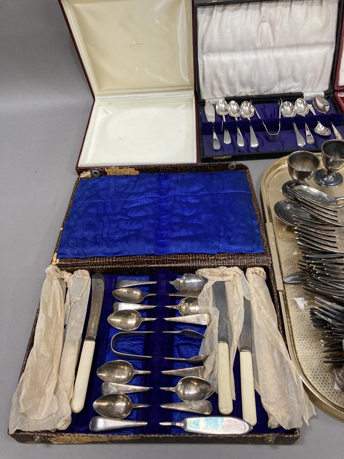 A collection of silver plated and stainless steel flatware including four cased sets - Image 4 of 4