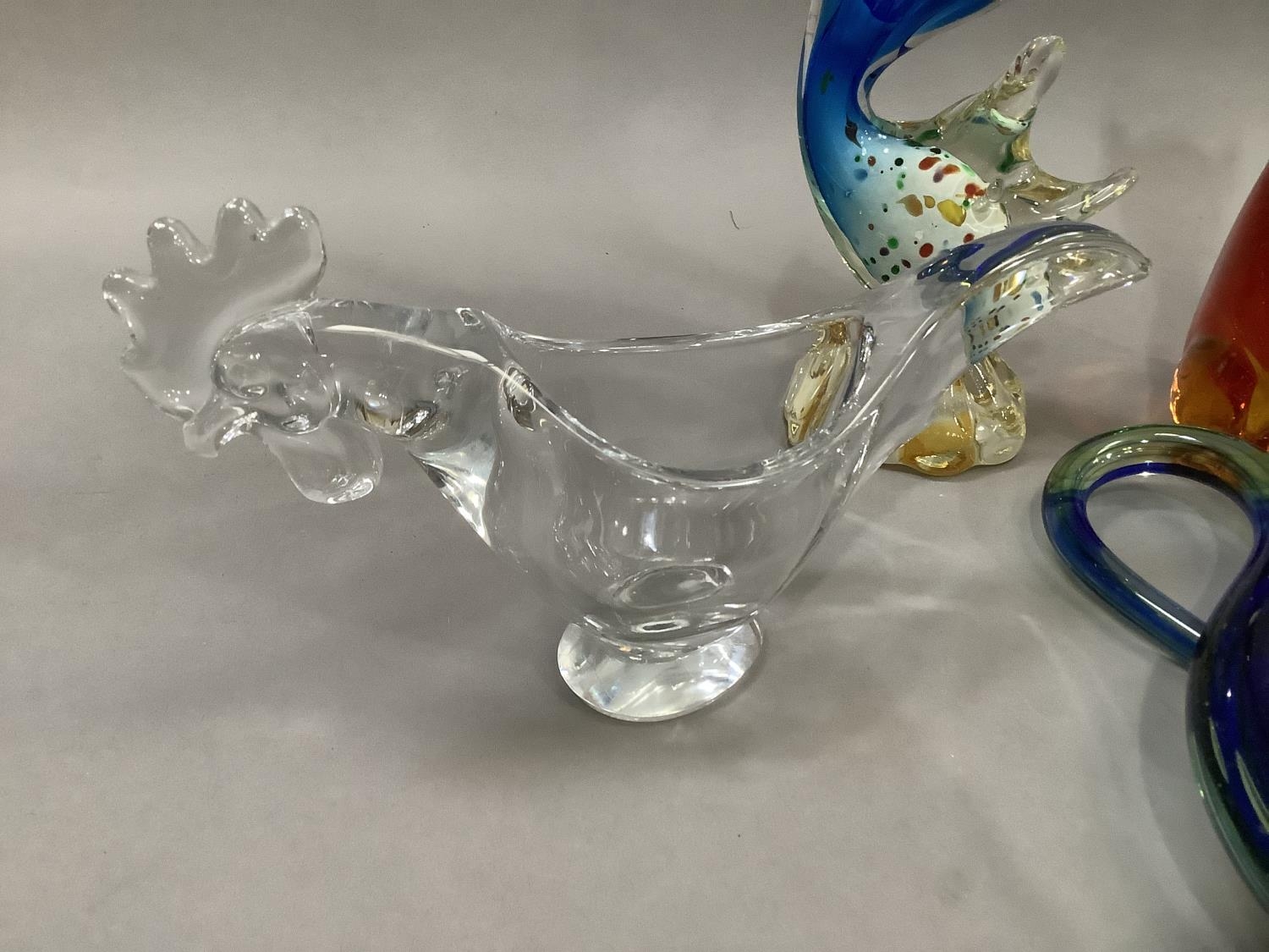 A collection of art glass comprising a Vannes France bowl formed a s a cockerel, a Murano style - Image 2 of 5