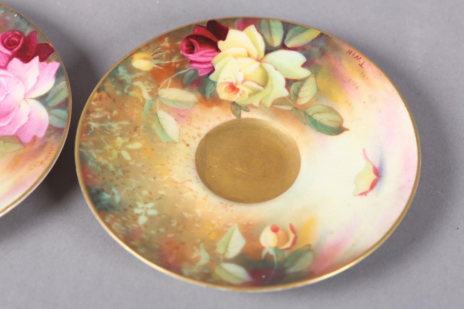 A pair of Royal Worcester cabinet cups and saucers, painted with yellow and pink roses, signed Twin, - Image 7 of 8
