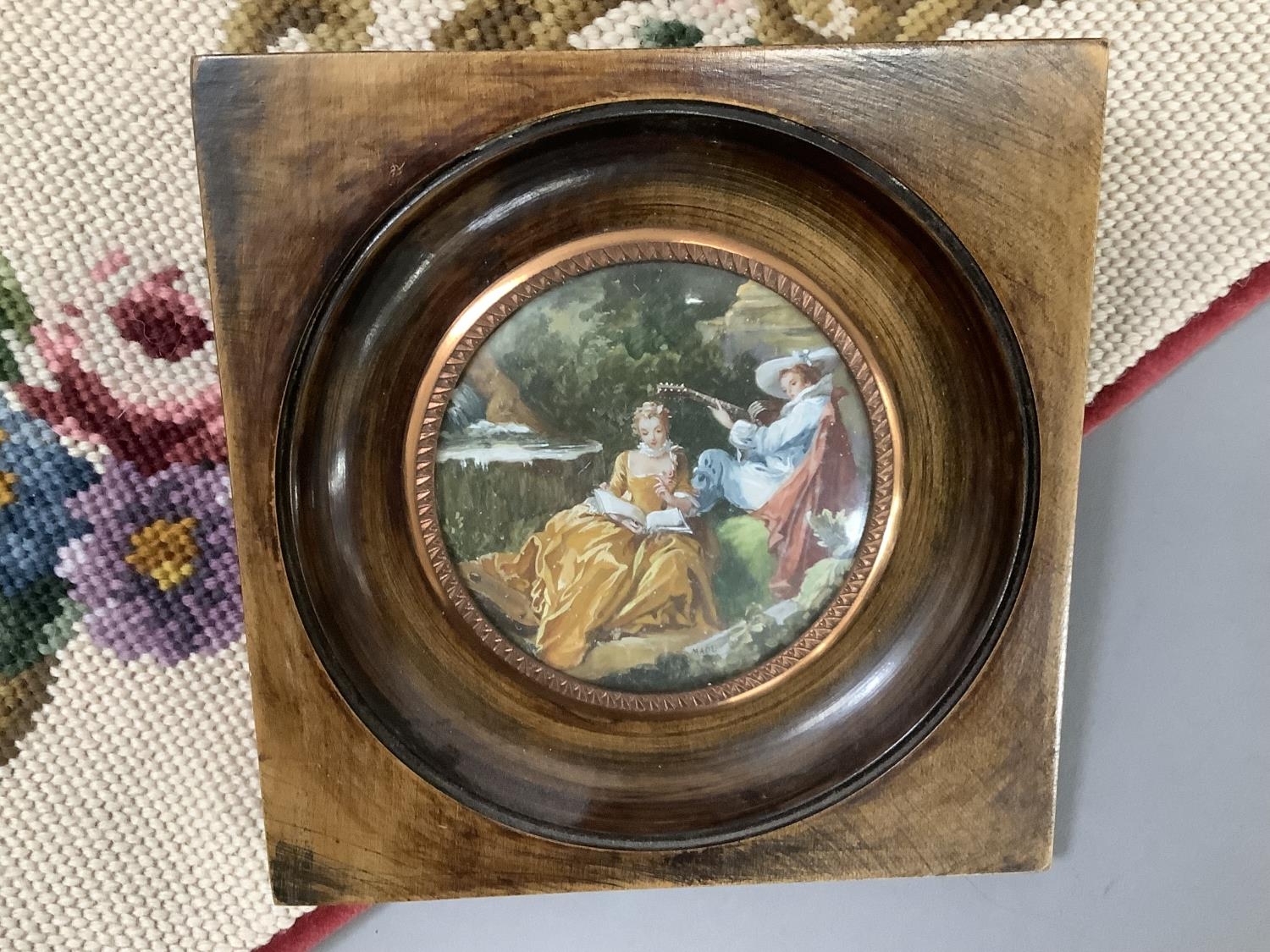 A reproduction pair of miniatures of romatic couples in landscapes, watercolour gouache, circular, - Image 4 of 6