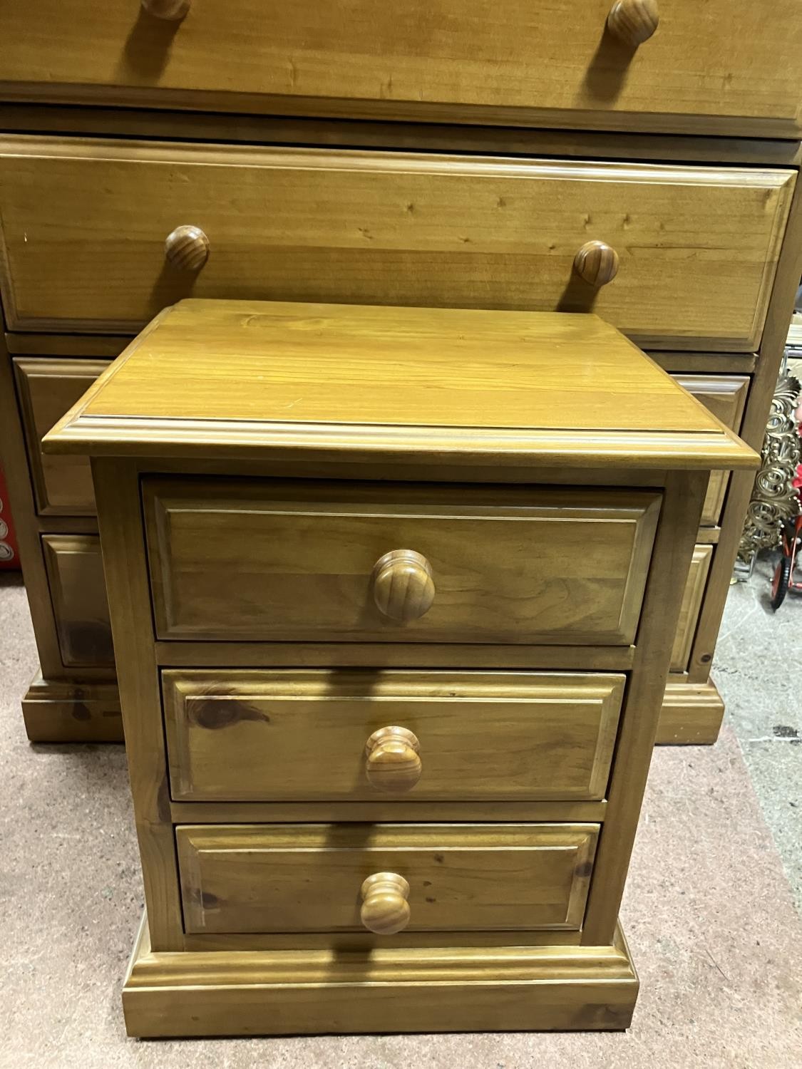 A modern pine chest of two short above four long drawers together with a pine bedside chest of three - Image 2 of 4