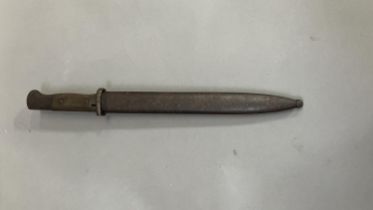 A WWI SG 84/98 sawback bayonet and scabbard by Gottlieb Hammesfahr, Solingen, Foche, blade 25cm long